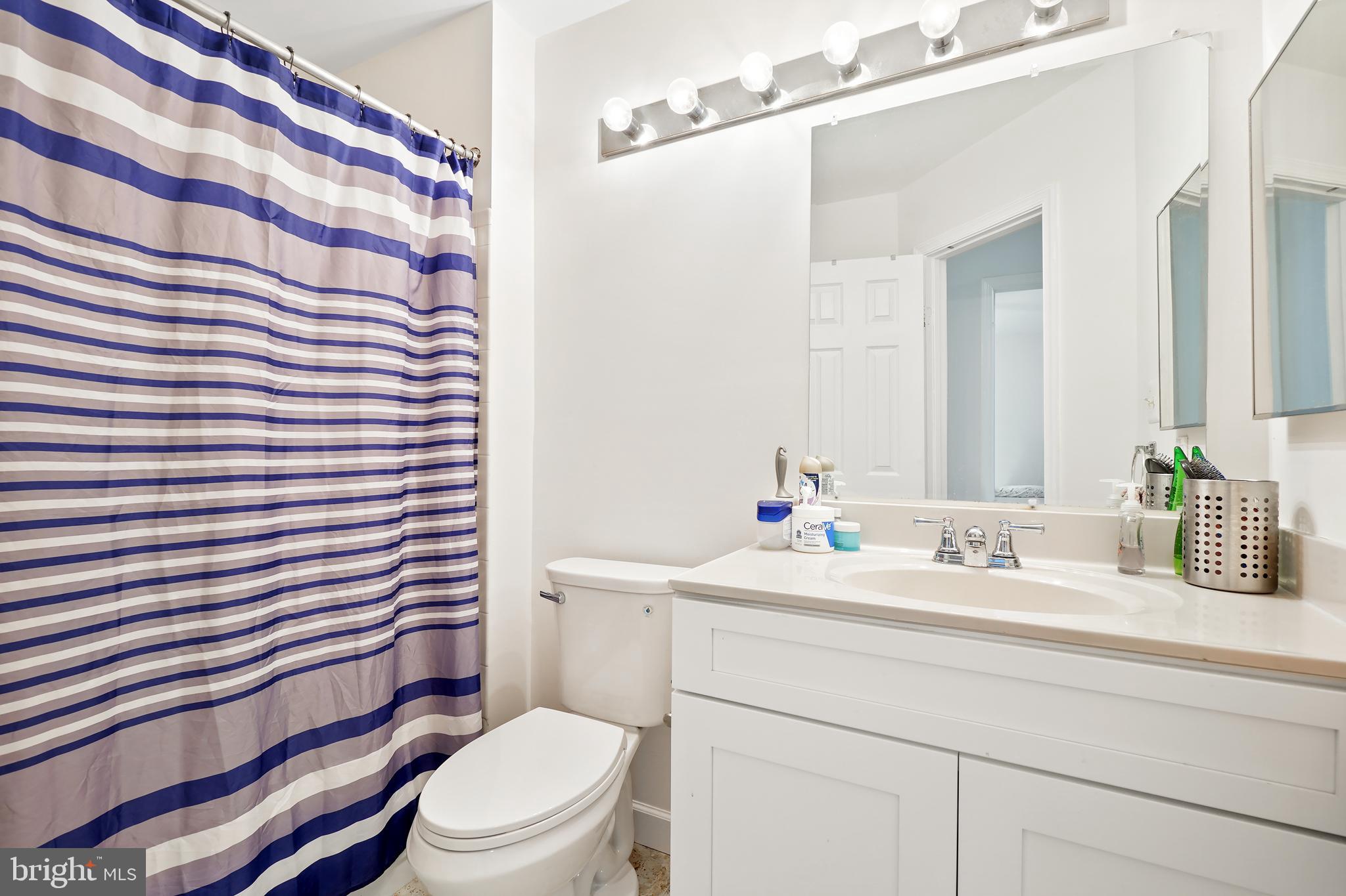 VILL AT MANCHESTER FARMS - Residential