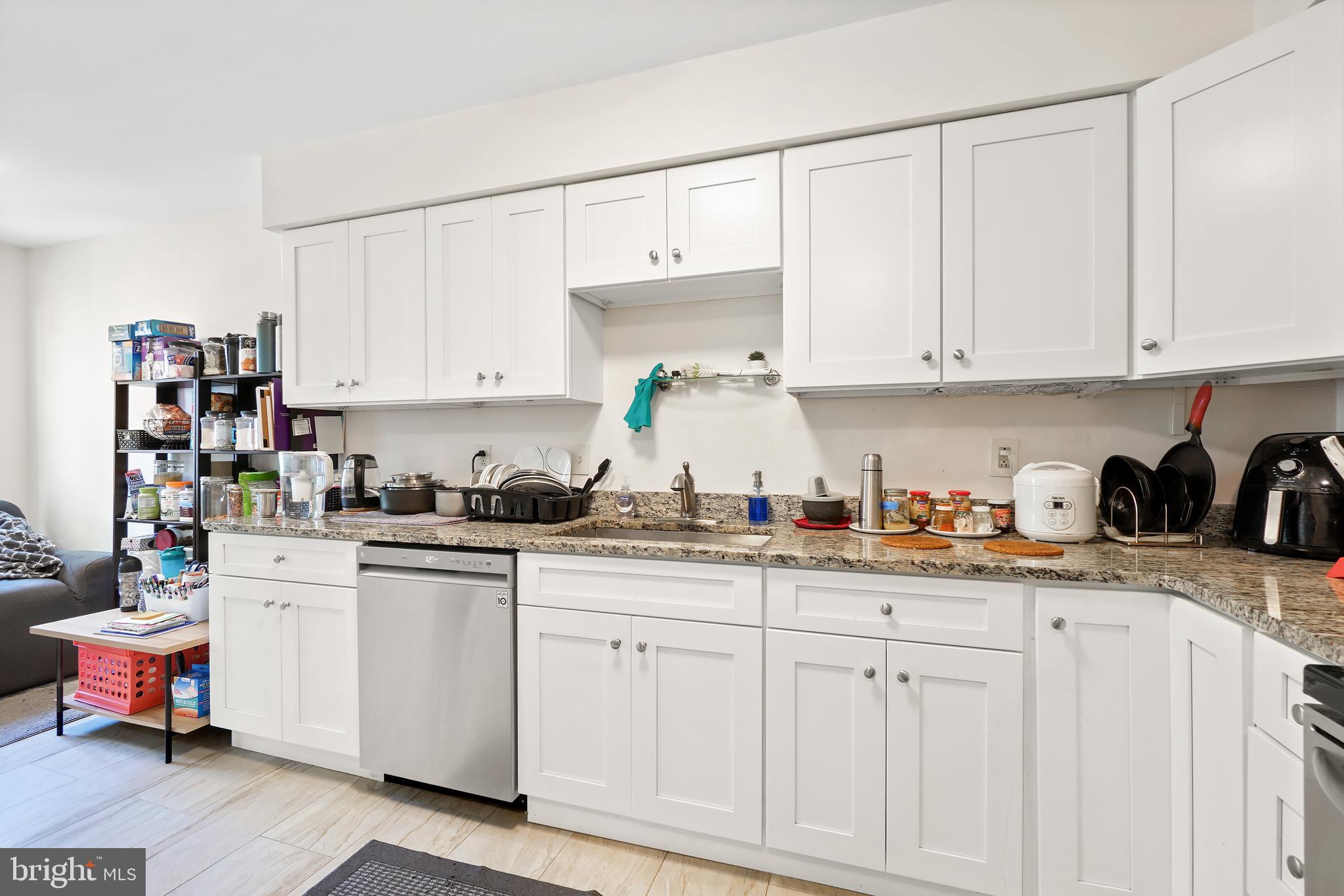 VILL AT MANCHESTER FARMS - Residential