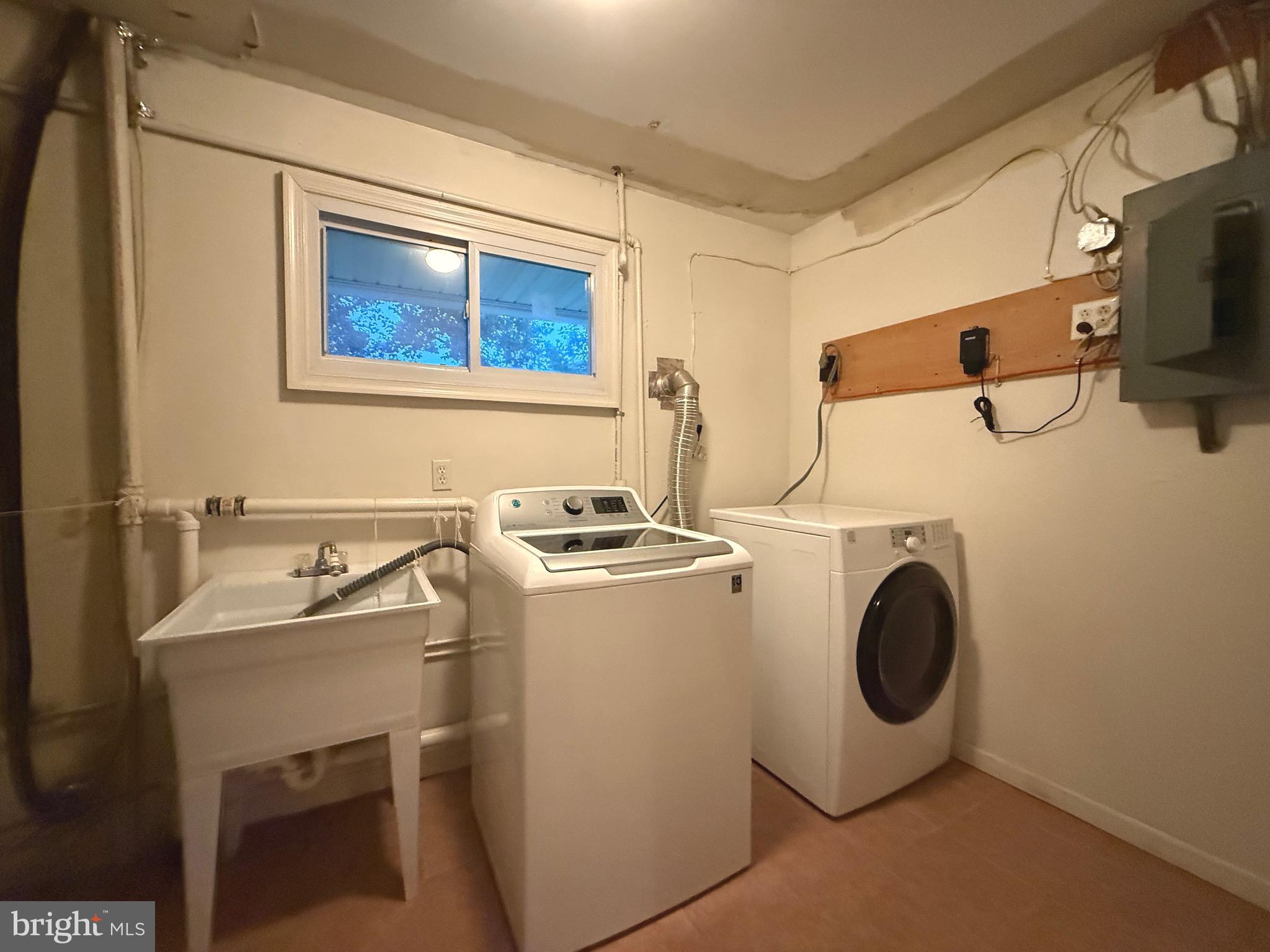 NORTH SPRINGFIELD - Residential