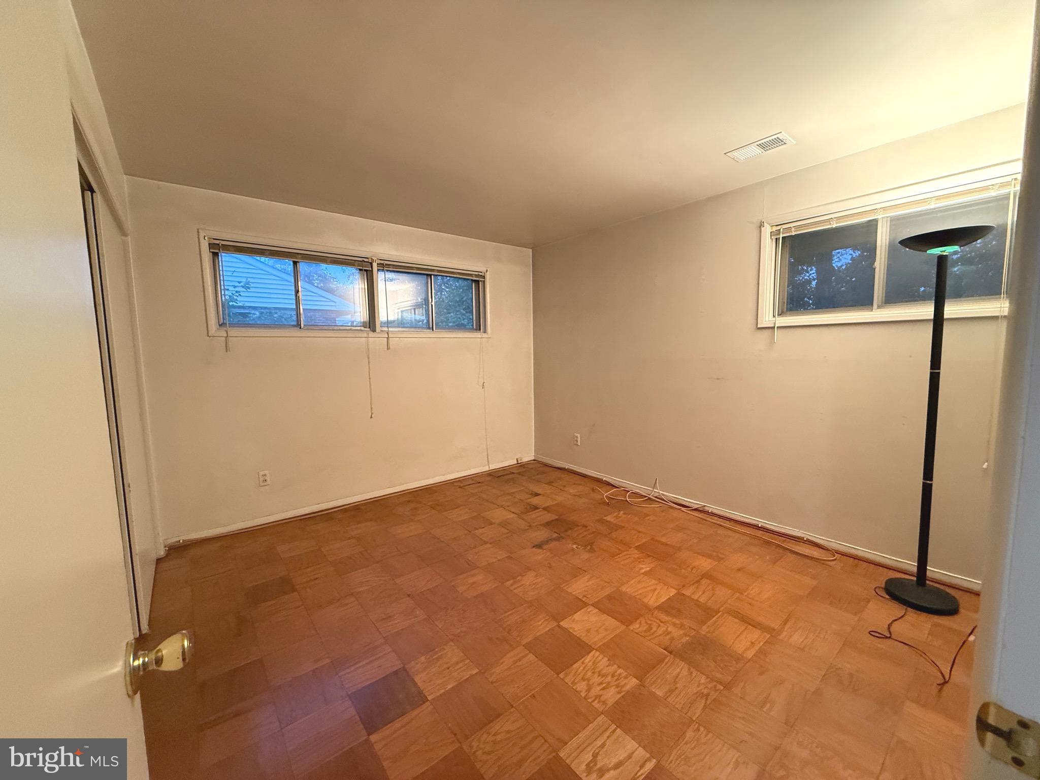 NORTH SPRINGFIELD - Residential