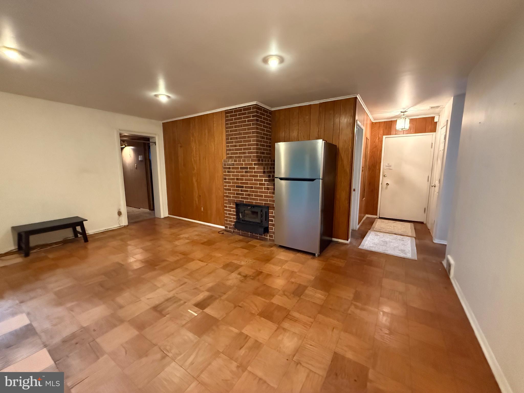 NORTH SPRINGFIELD - Residential