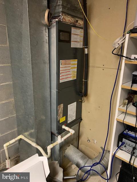 HOPKINS LANDING - Residential Lease