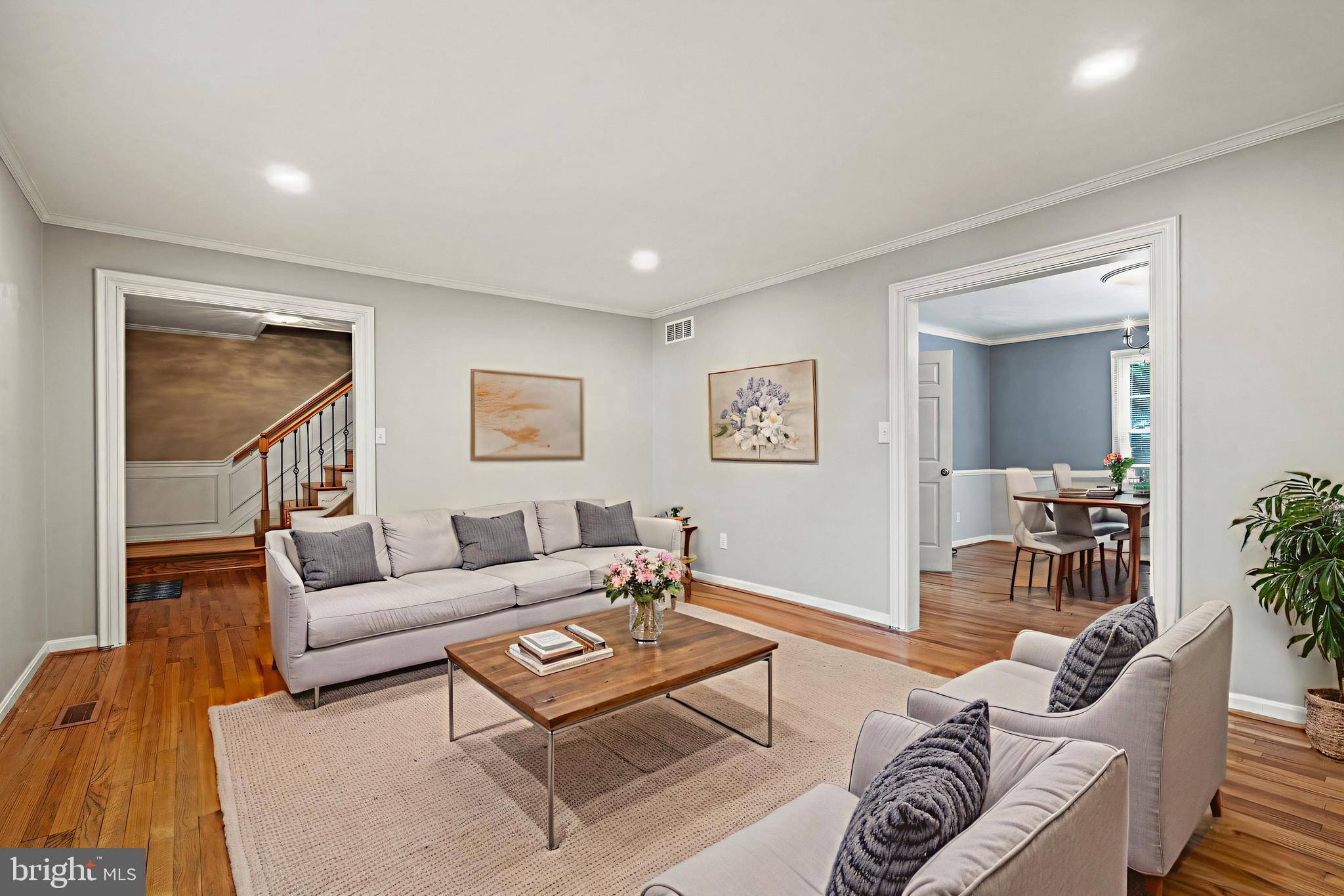 467 CORNWALL COURT