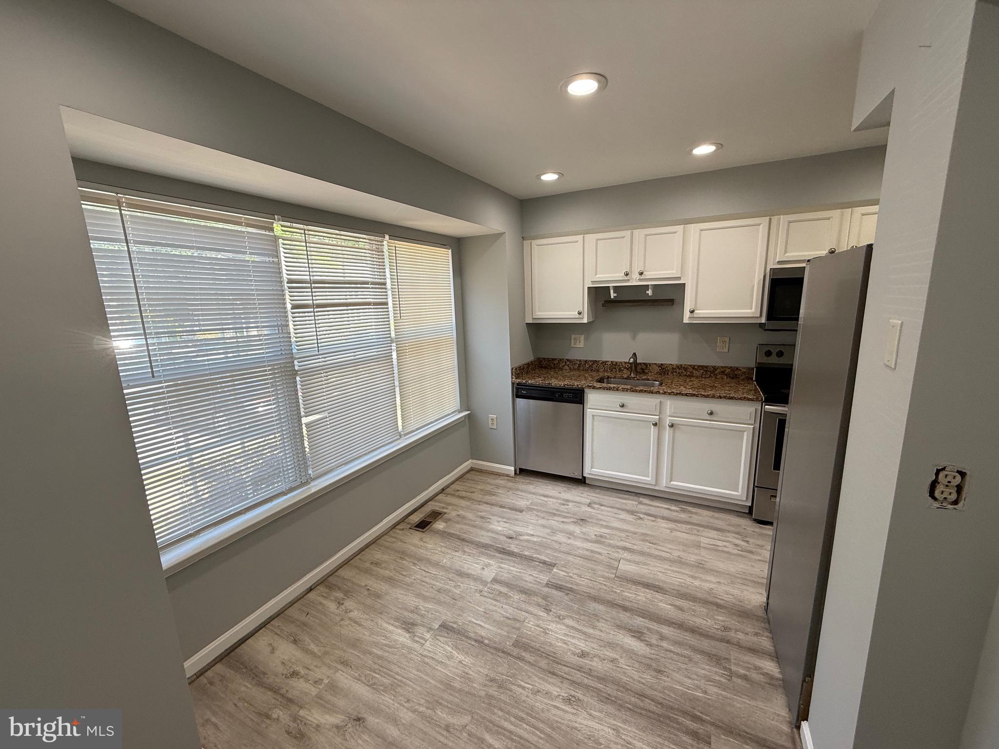 15246 STREAMSIDE COURT
