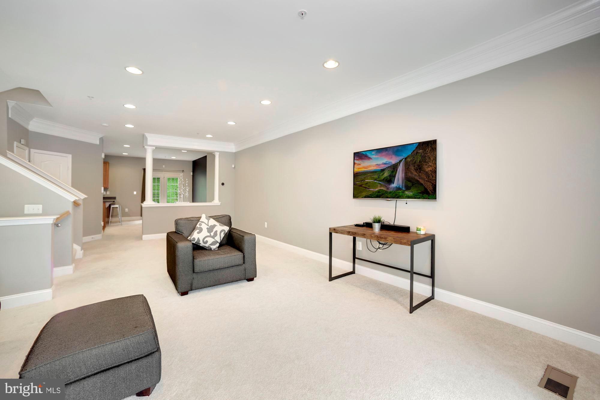 RIVERWATCH IND HEAD - Residential