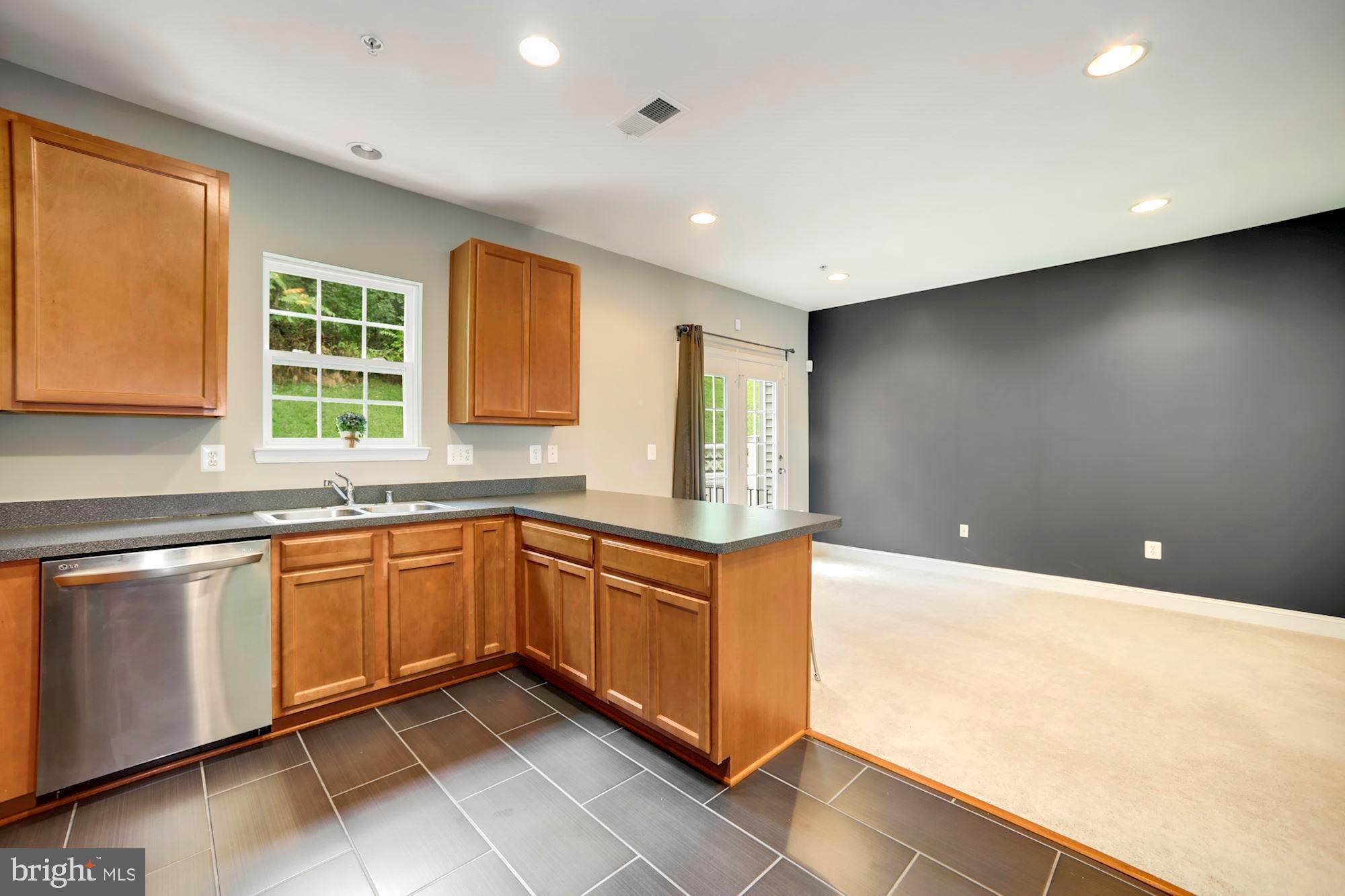 RIVERWATCH IND HEAD - Residential