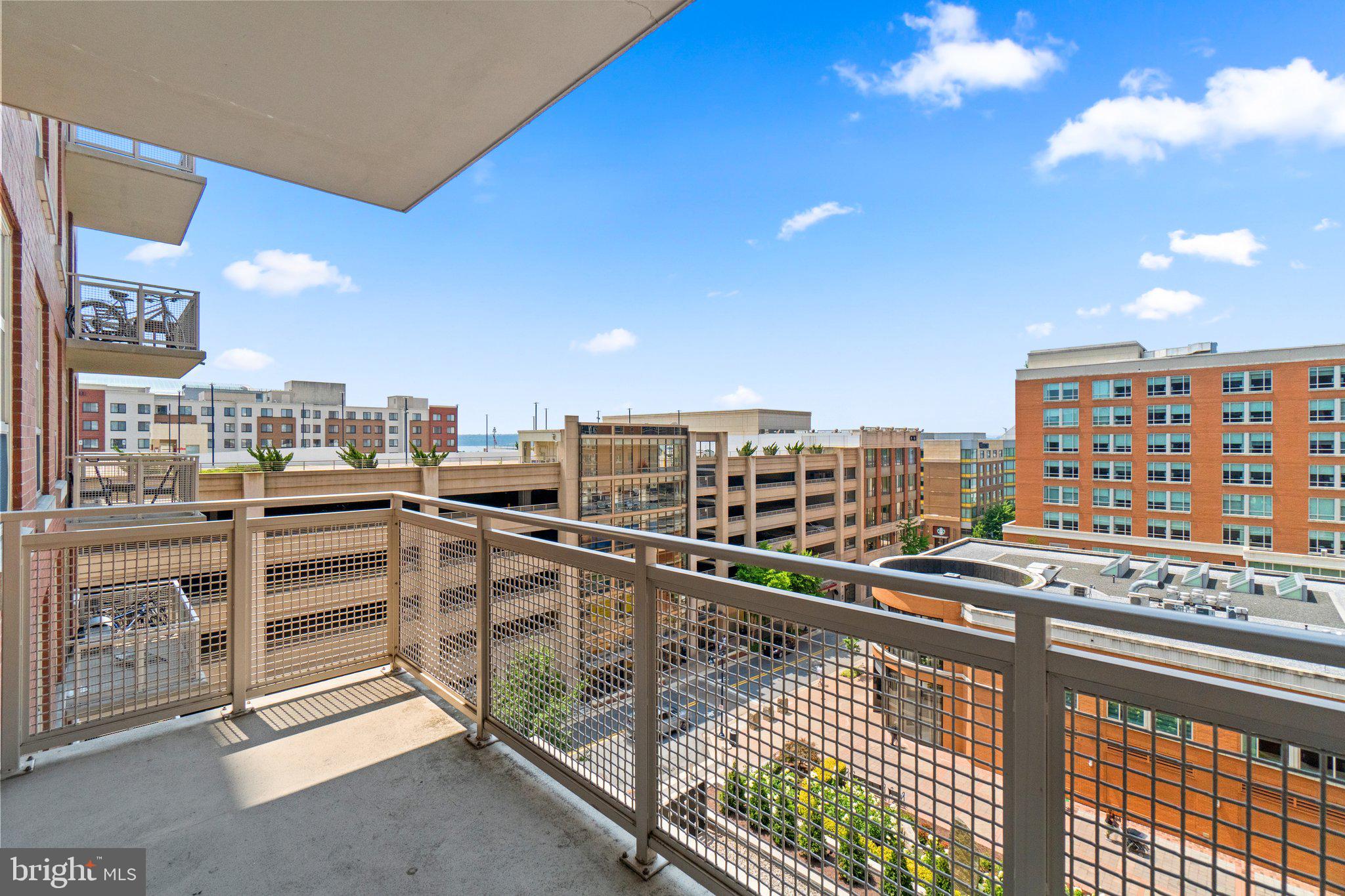 NATIONAL HARBOR - Residential