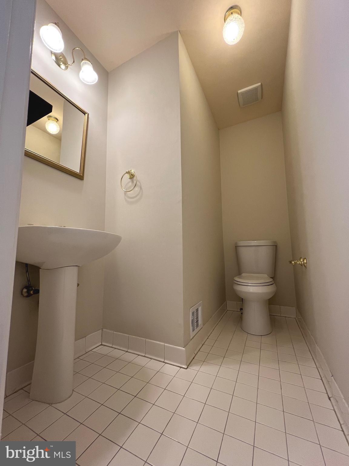 CENTRE RIDGE - Residential