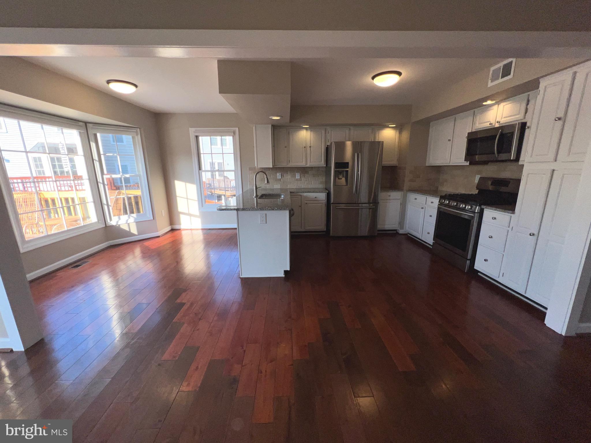 CENTRE RIDGE - Residential