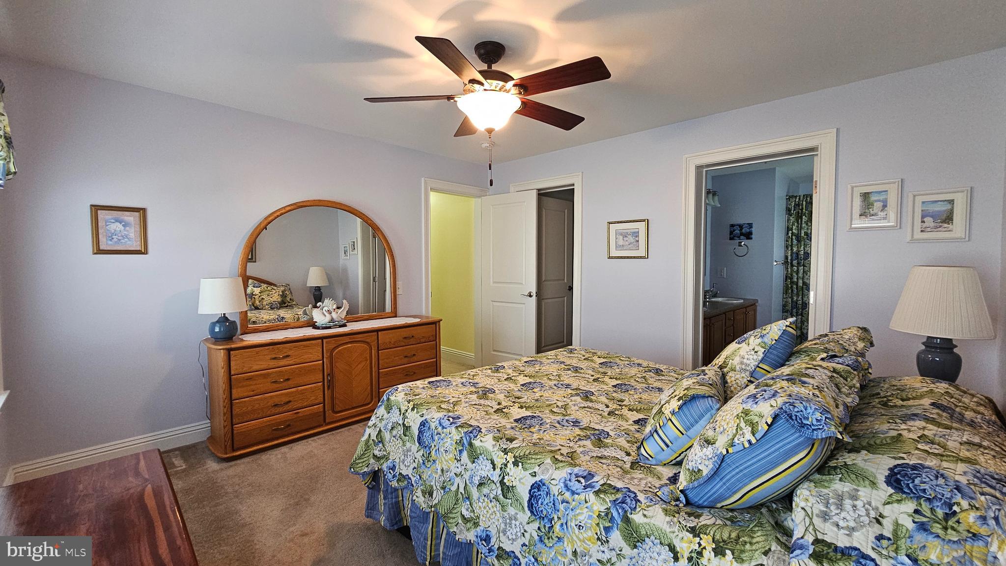 HYDE PARK - Residential