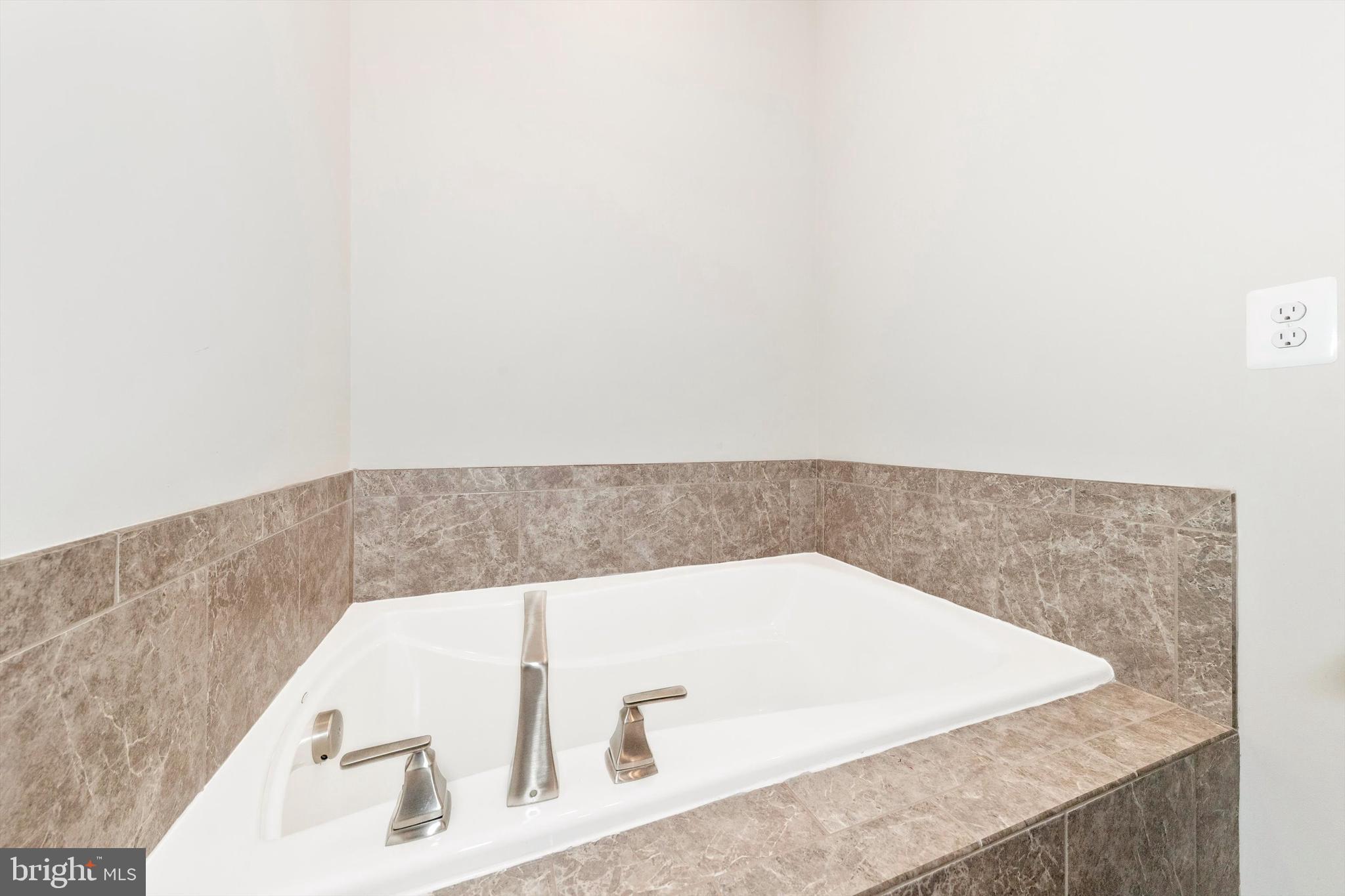 LANDSDALE - Residential