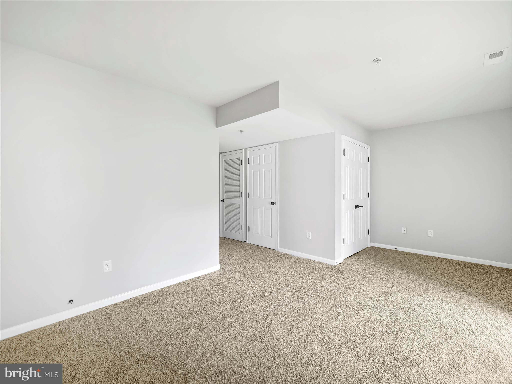 WHISPERING RIDGE - Residential