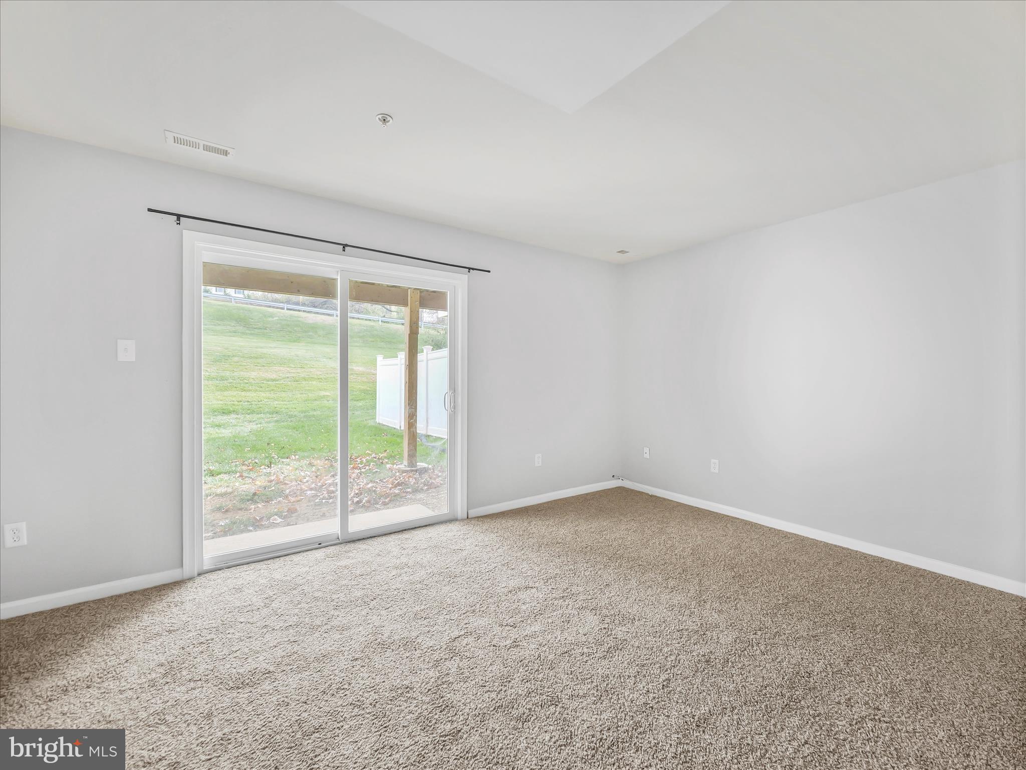 WHISPERING RIDGE - Residential