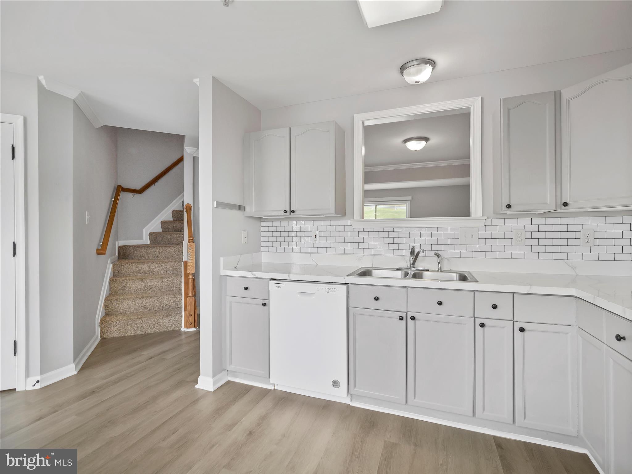 WHISPERING RIDGE - Residential