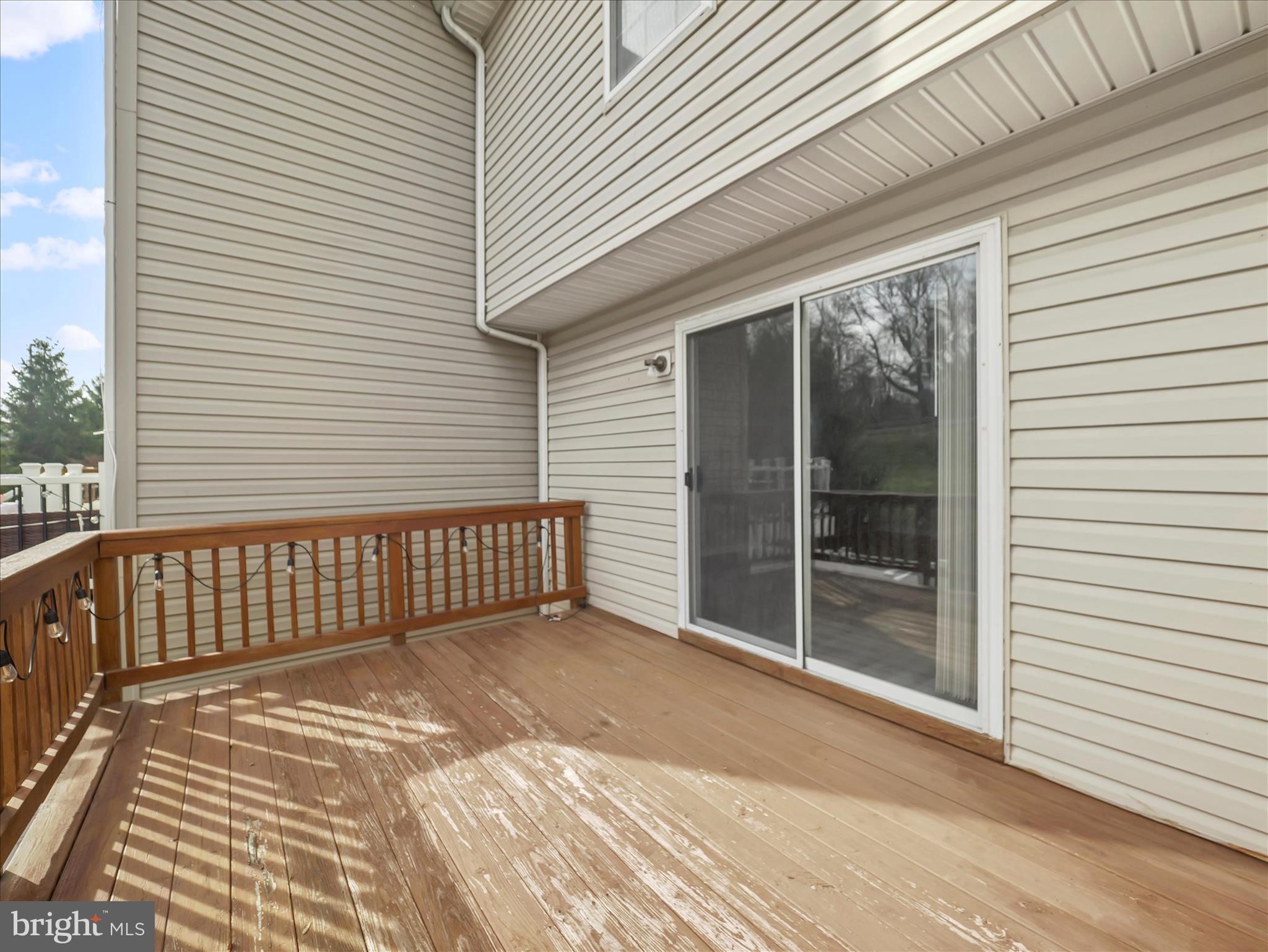 WHISPERING RIDGE - Residential