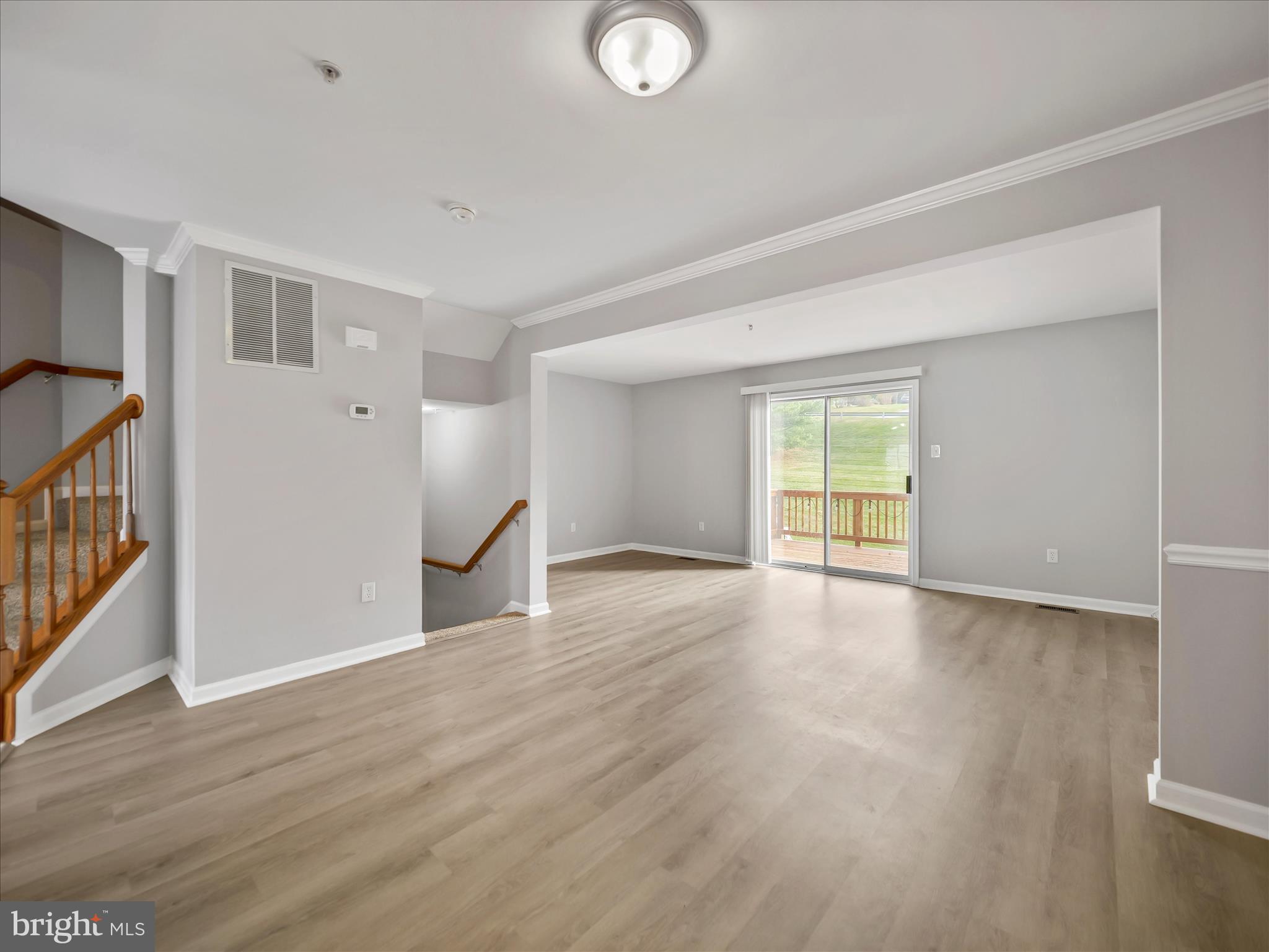 WHISPERING RIDGE - Residential