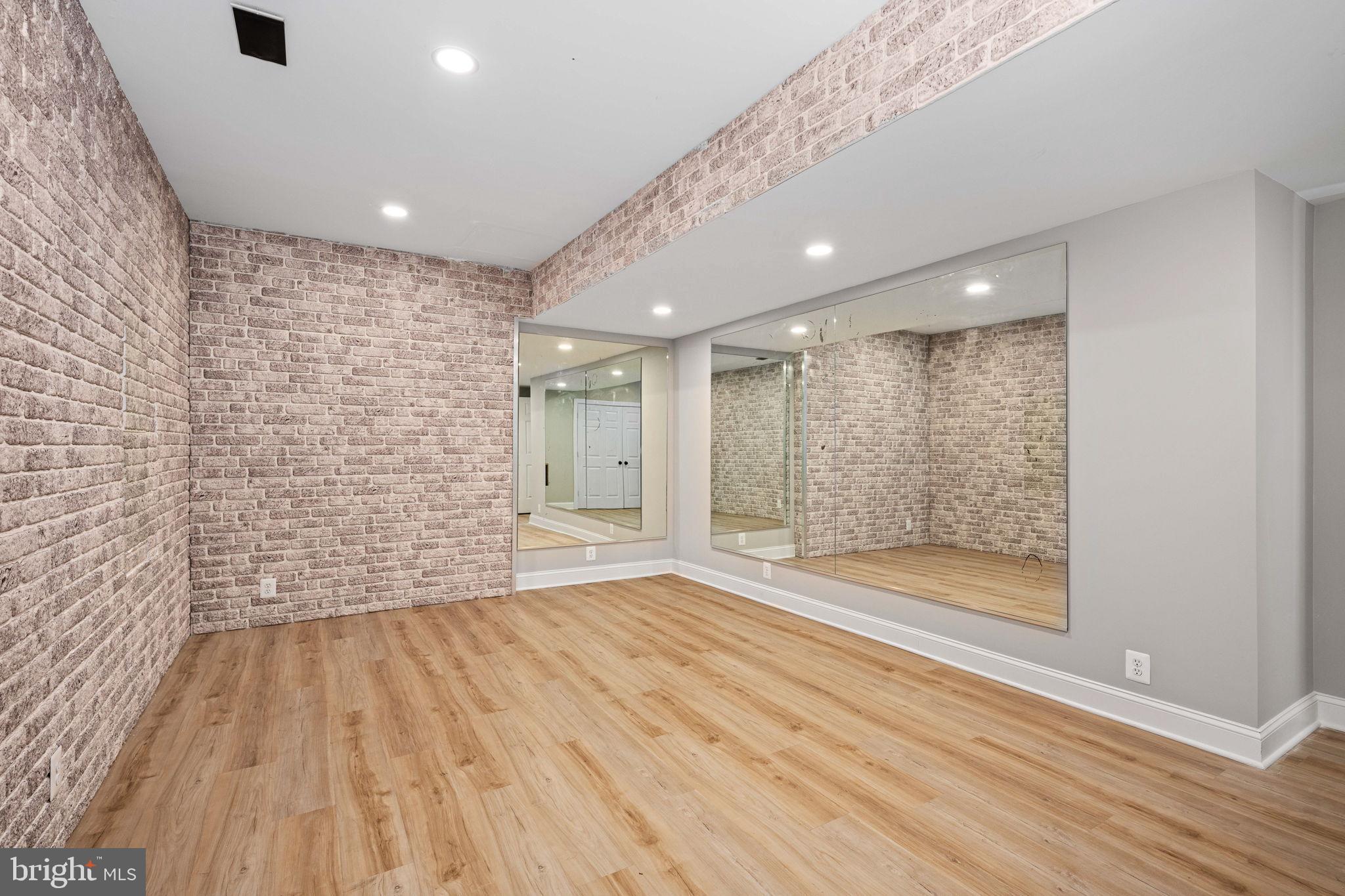 FAWN LAKE - Residential