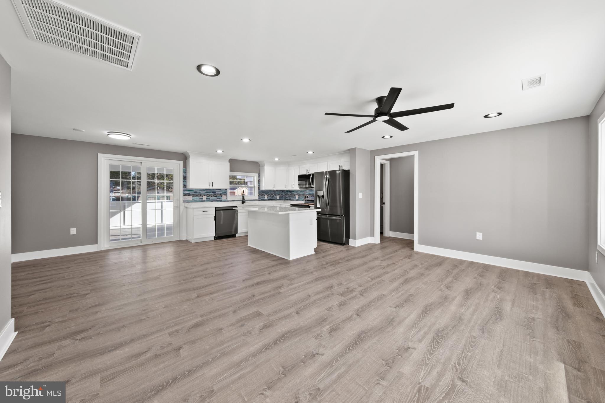 5907 JEANS DRIVE
