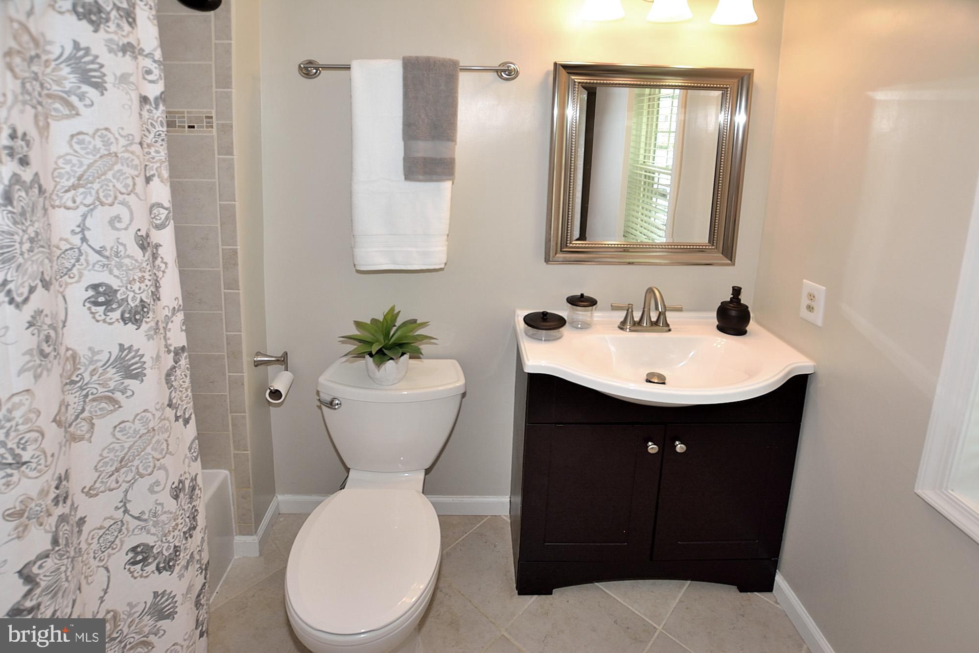 GLEN COVE - Residential Lease