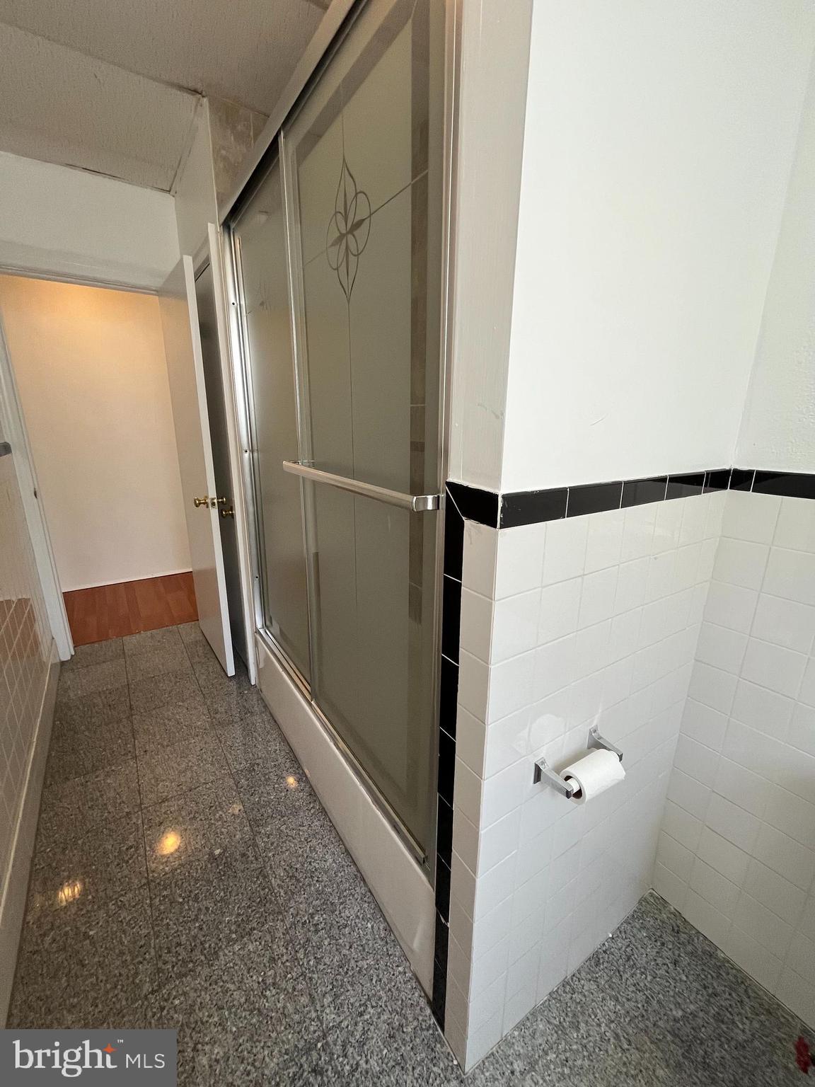 EAST PASSYUNK CROSSING - Residential Lease