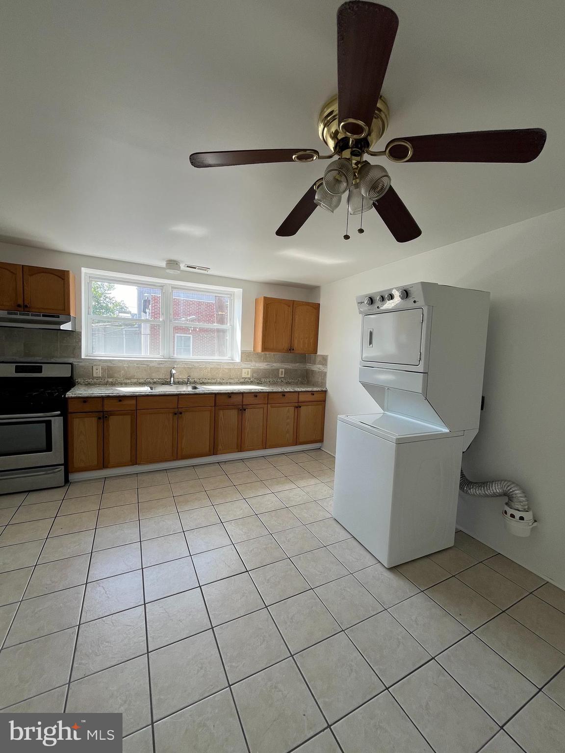 EAST PASSYUNK CROSSING - Residential Lease