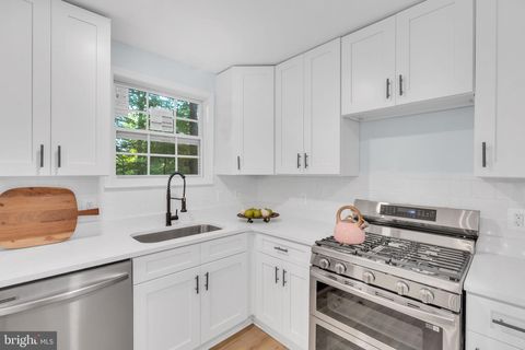 Tiny photo for 8441 Thames Street, SPRINGFIELD, VA 22151 (MLS # VAFX2300198)