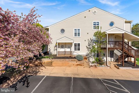 Photo of 9363 Scarlet Oak Drive, MANASSAS, VA 20110 (MLS # VAMN2010652)