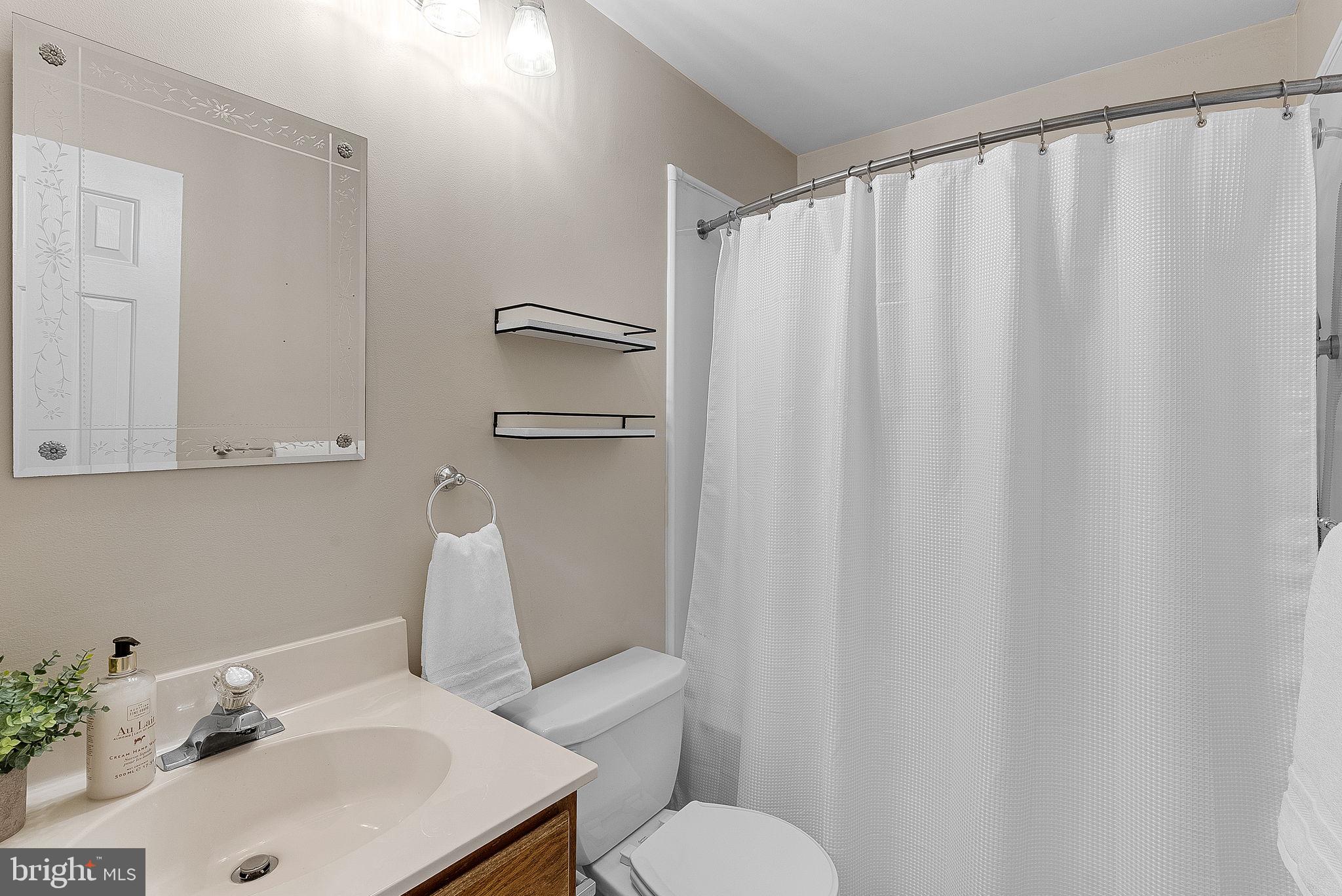 ROLLING OAKS - Residential