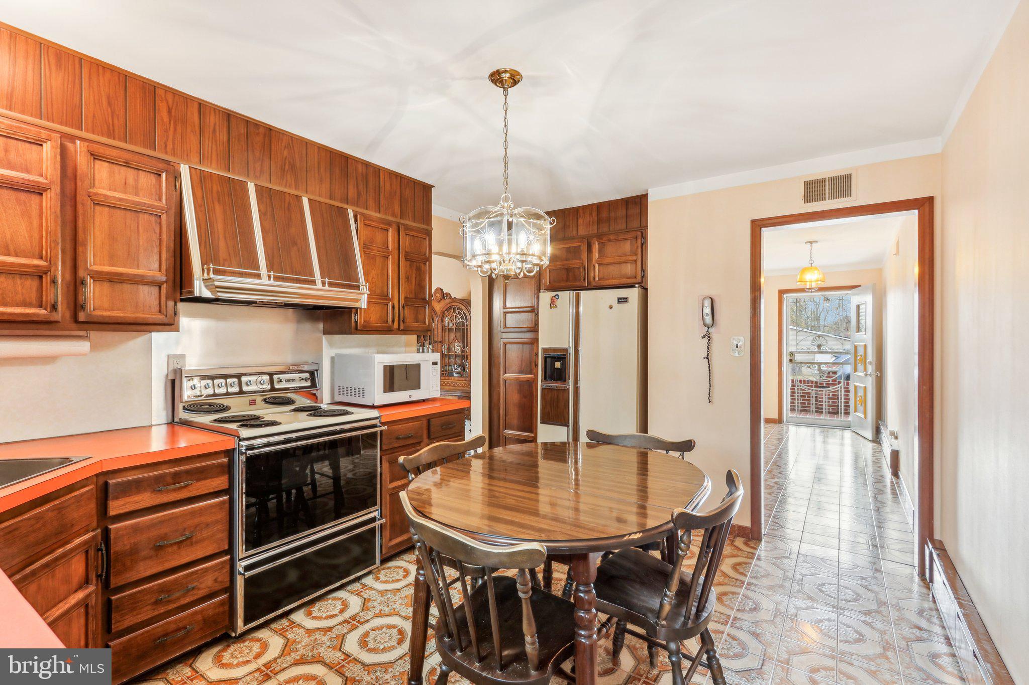 HIGHLAND GARDENS - Residential