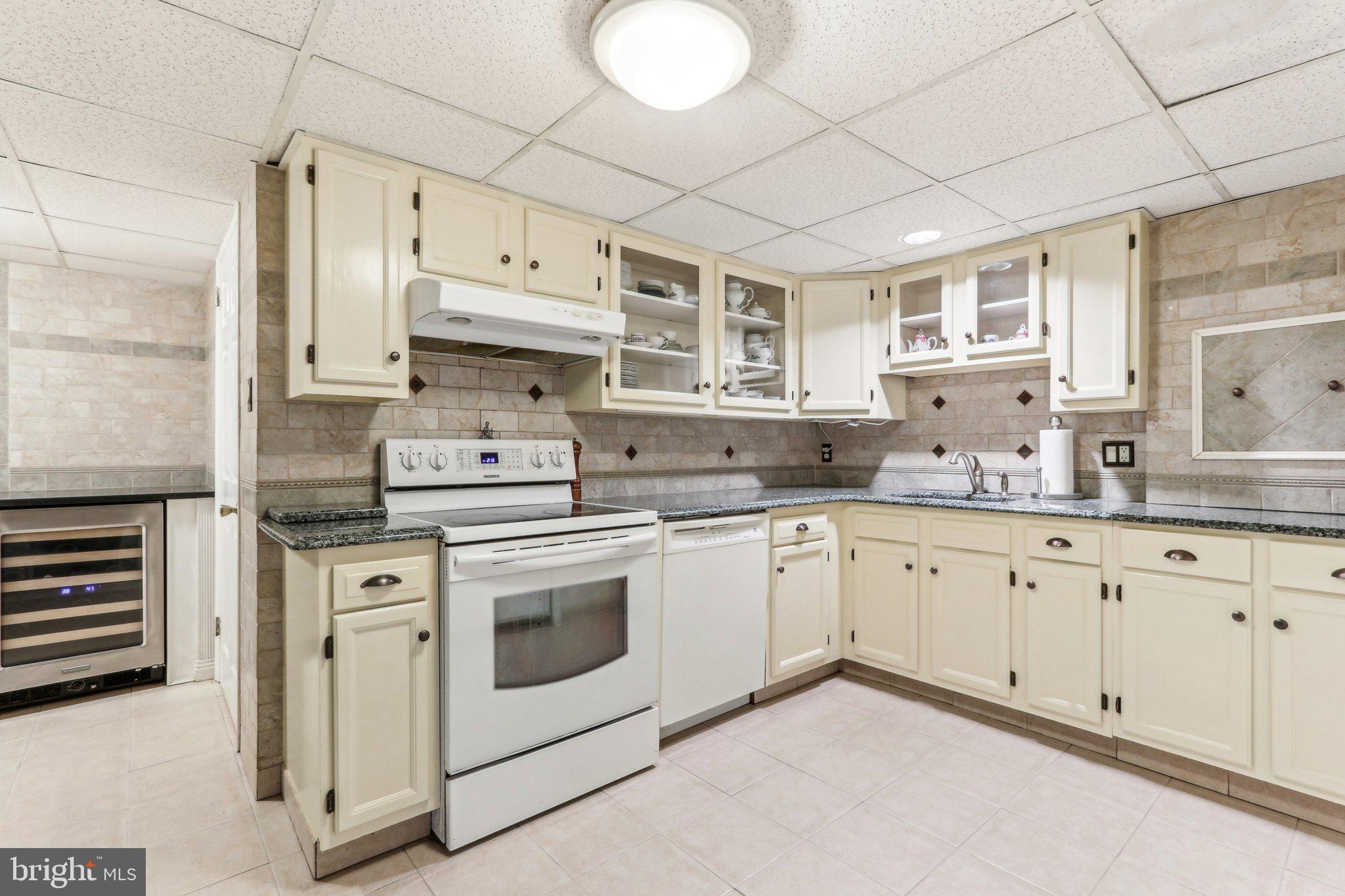 HIGHLAND GARDENS - Residential