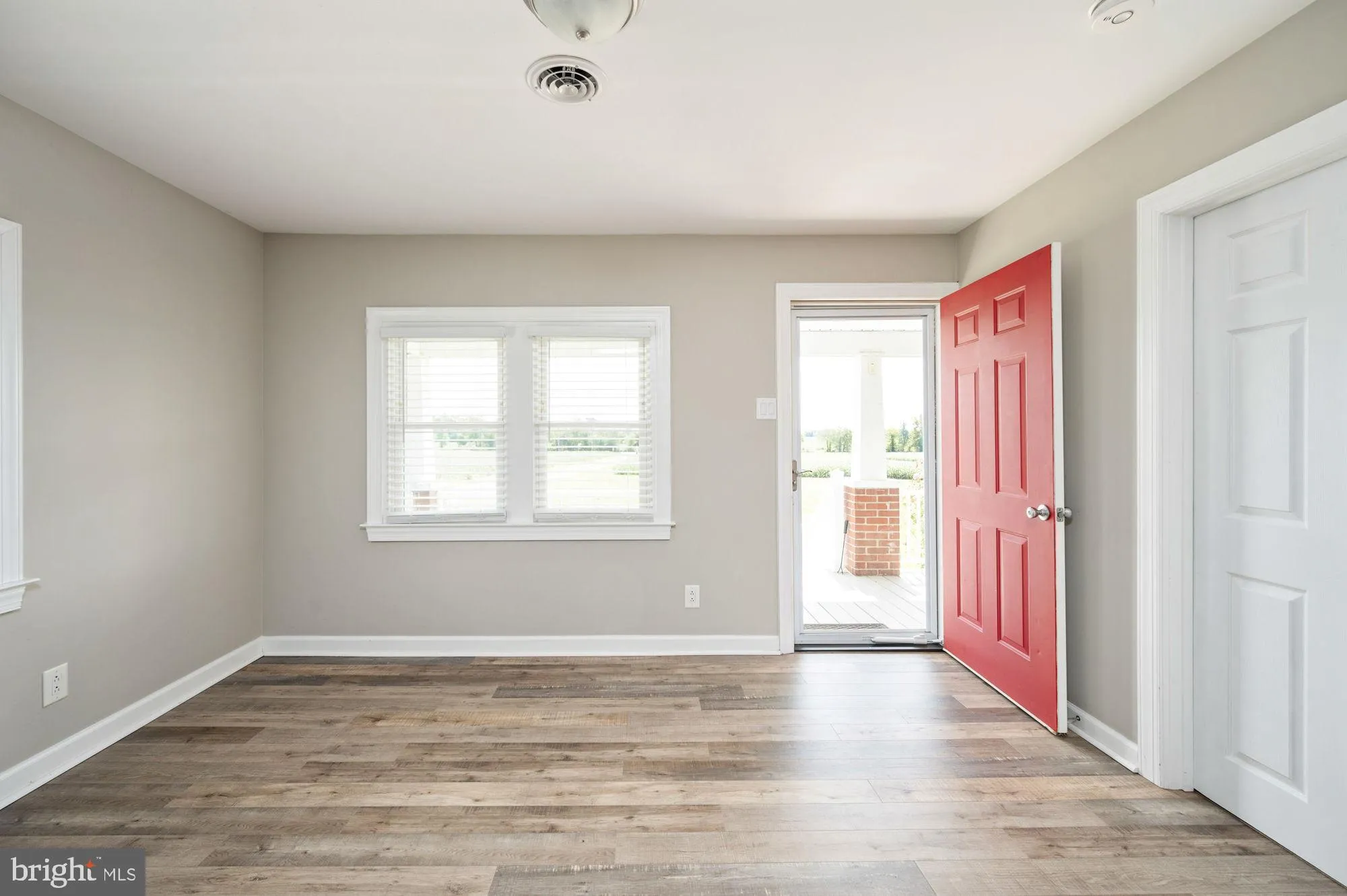 Fredericksburg, Virginia 22405, United States, 2 Bedrooms Bedrooms, ,3 BathroomsBathrooms,Residential,Active,225986