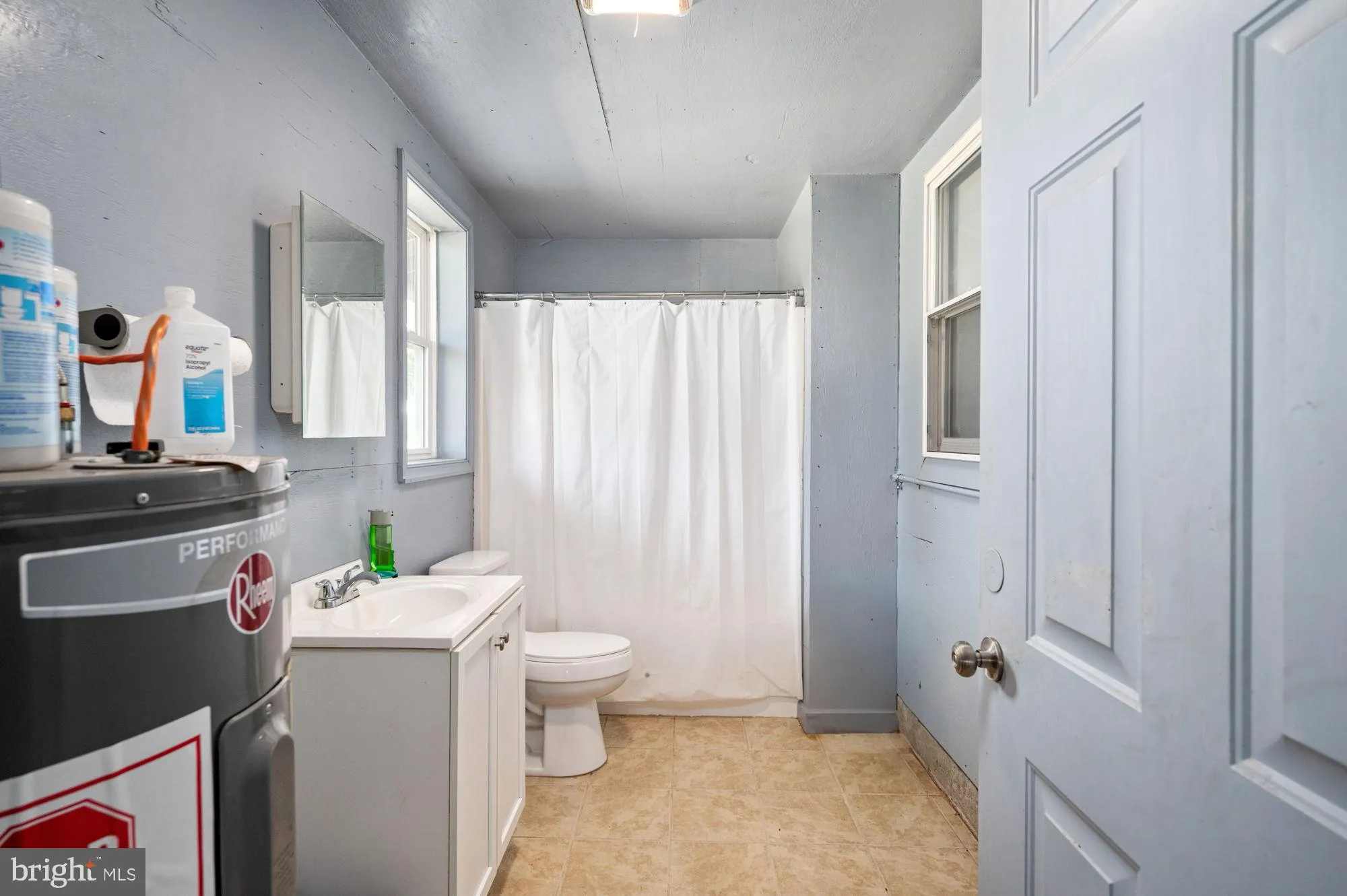 Fredericksburg, Virginia 22405, United States, 2 Bedrooms Bedrooms, ,3 BathroomsBathrooms,Residential,Active,225986