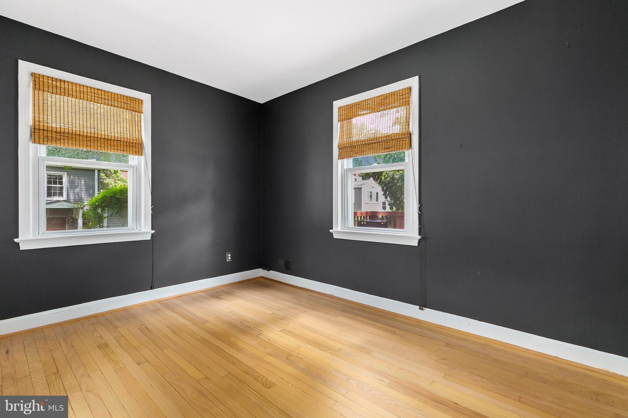 NORTH KENSINGTON - Residential