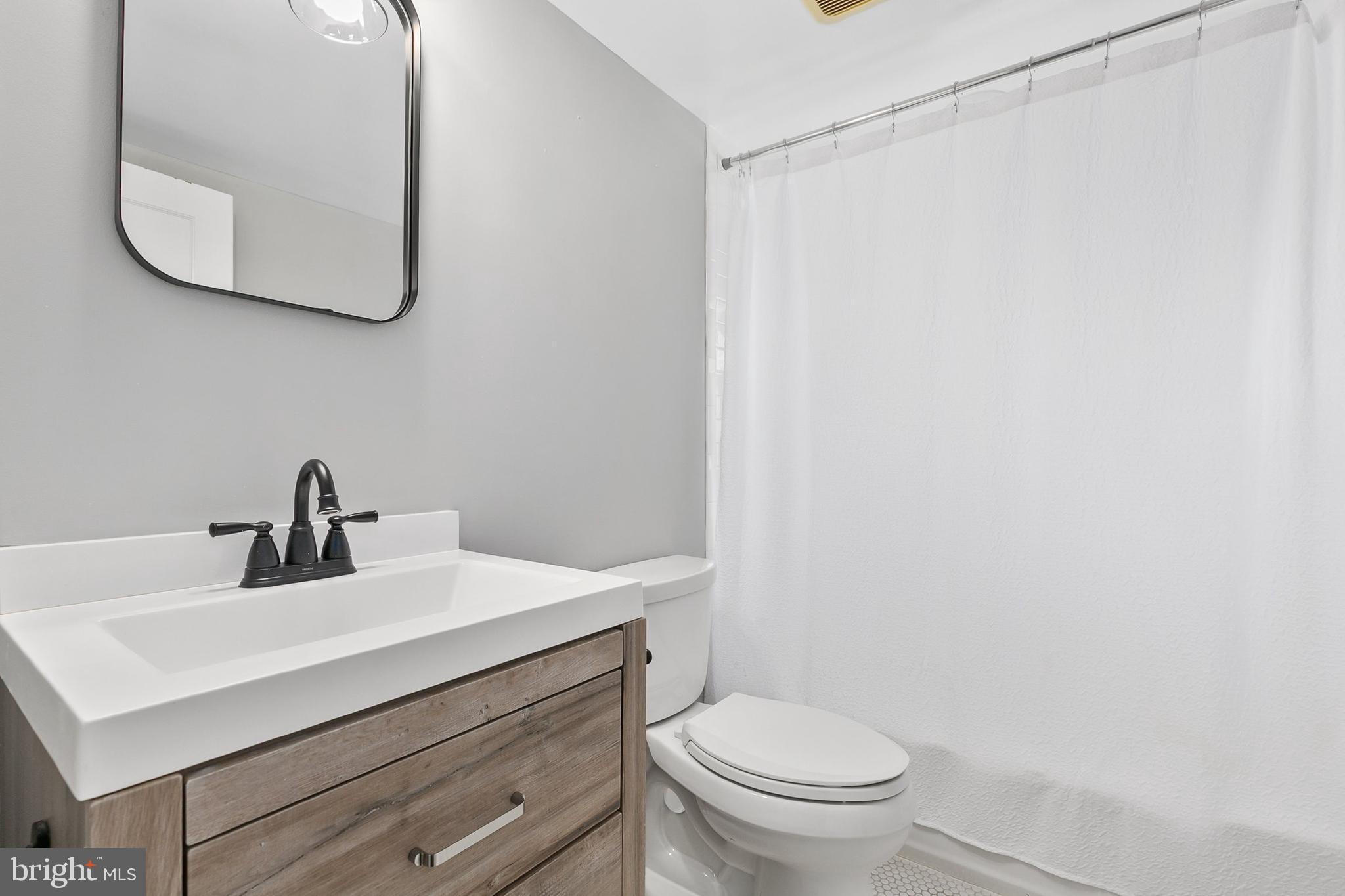 NORTH KENSINGTON - Residential