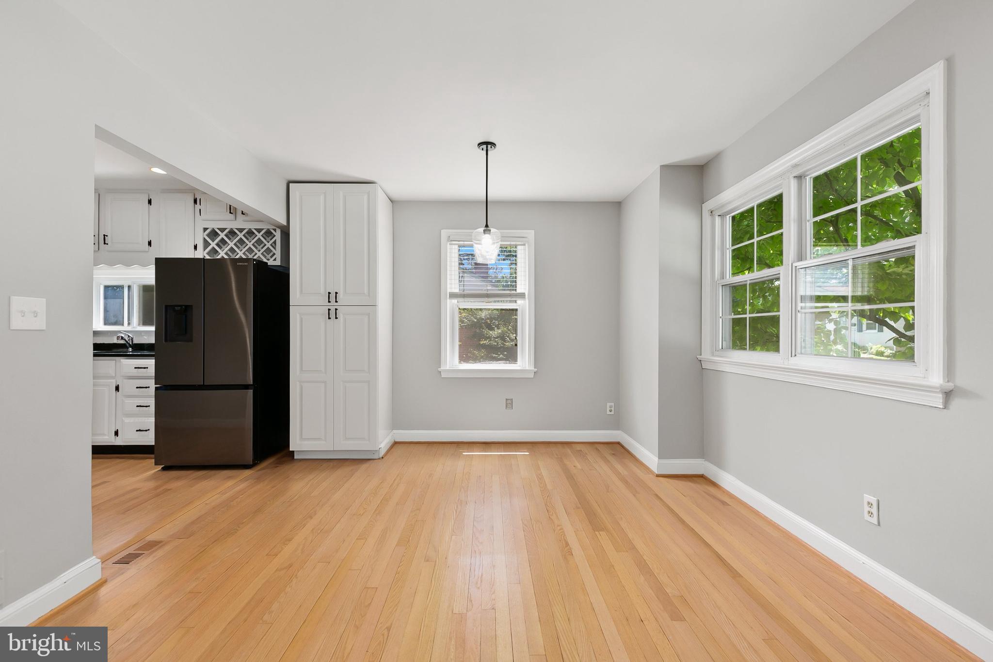 NORTH KENSINGTON - Residential