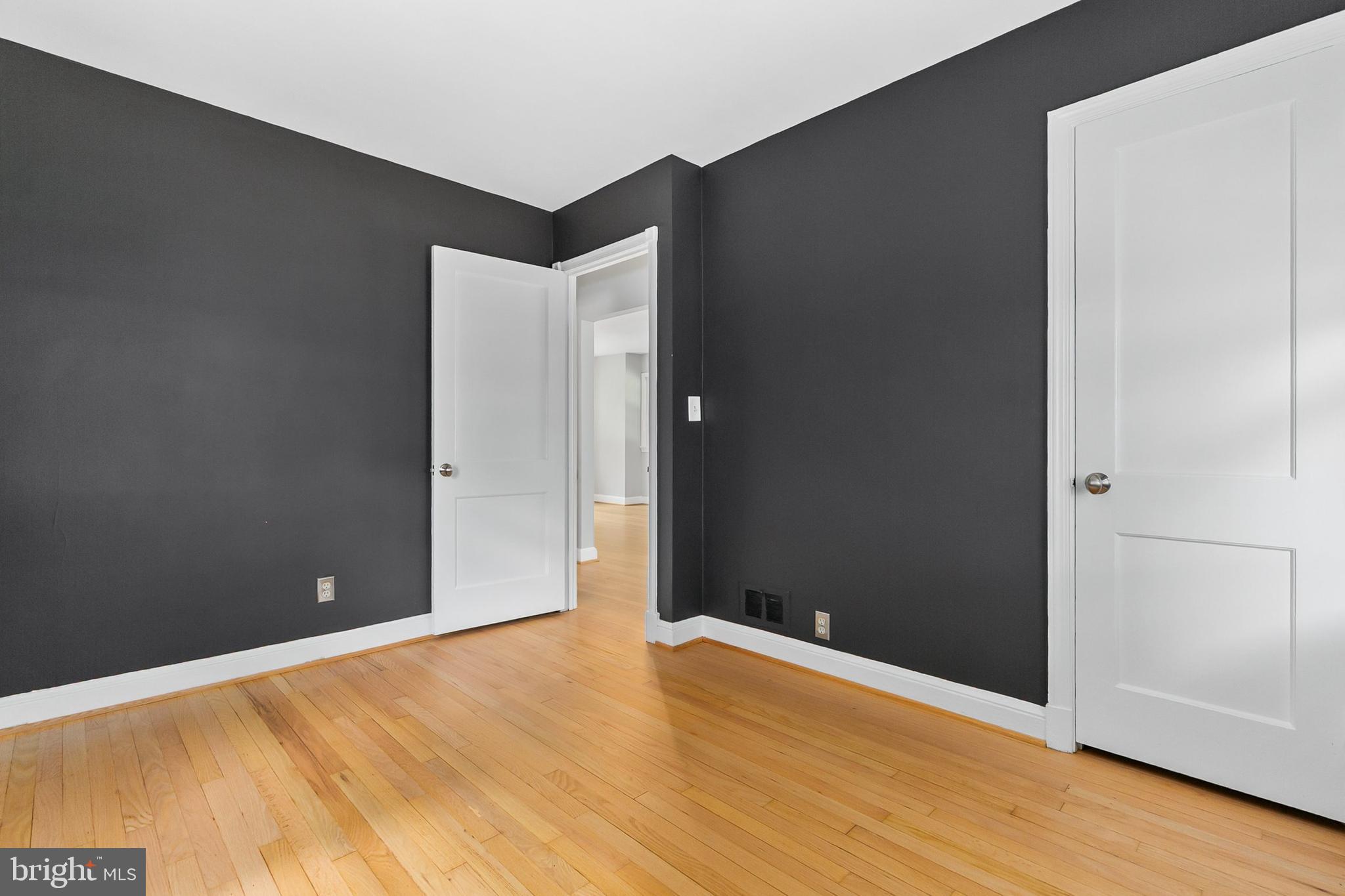 NORTH KENSINGTON - Residential