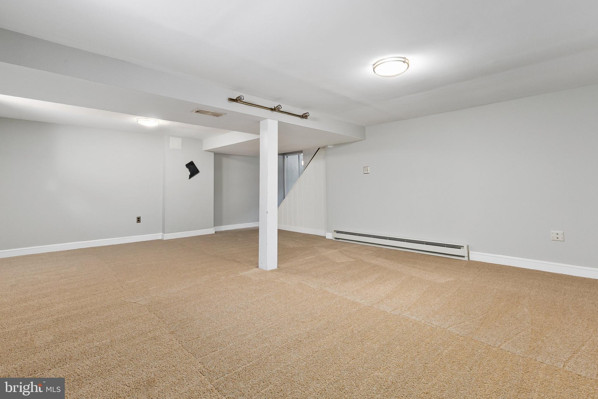 NORTH KENSINGTON - Residential