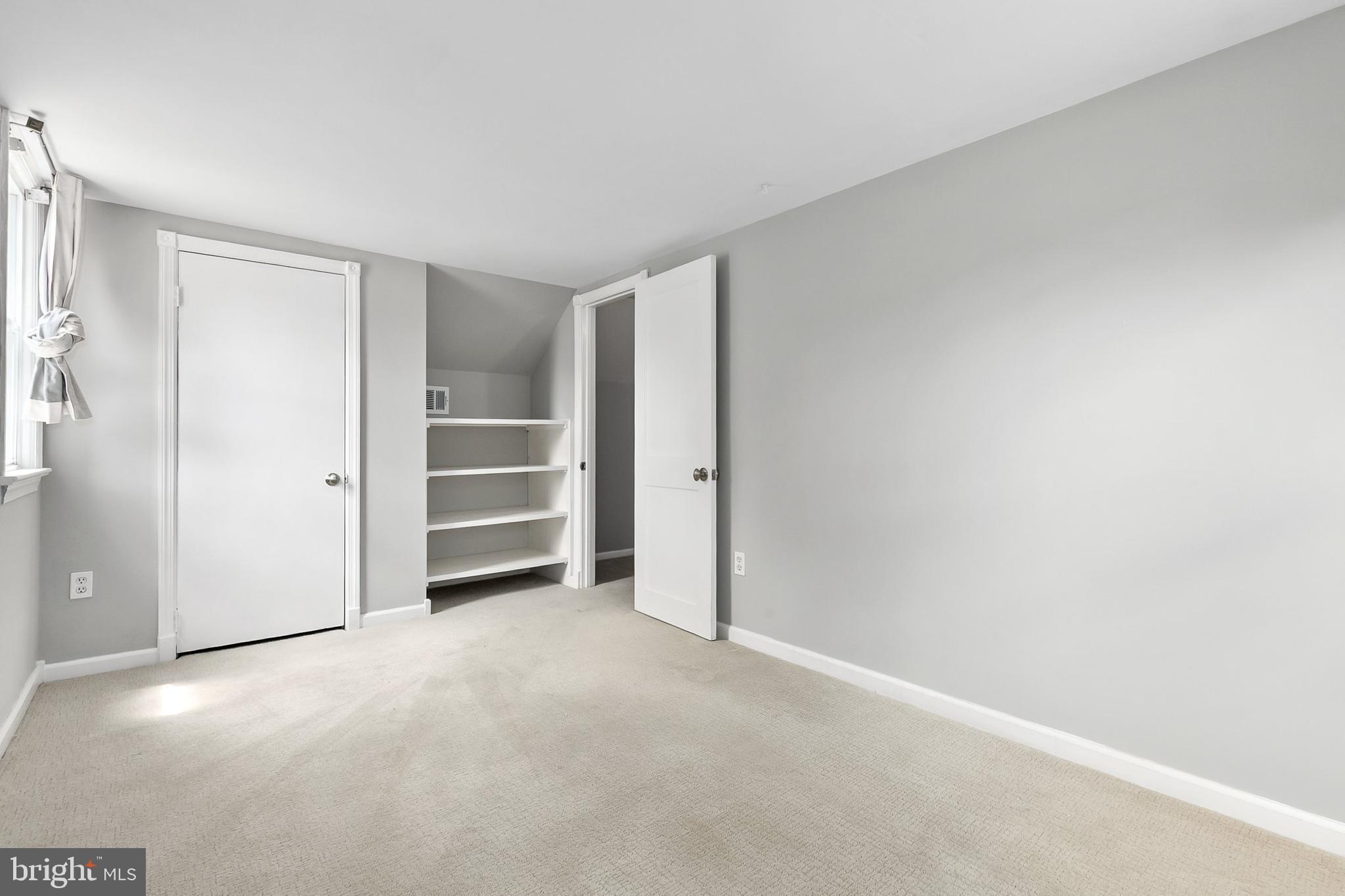 NORTH KENSINGTON - Residential