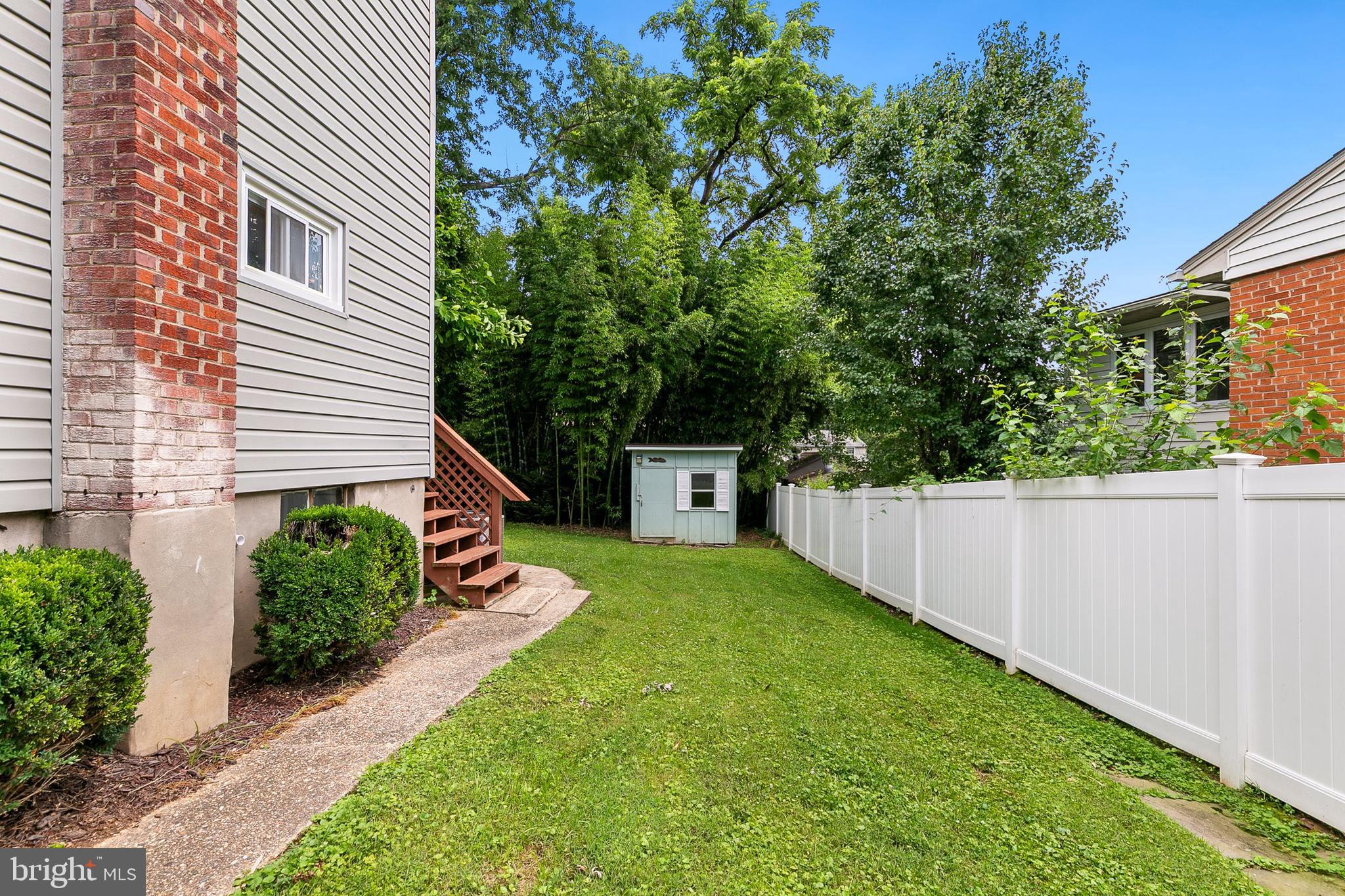 NORTH KENSINGTON - Residential