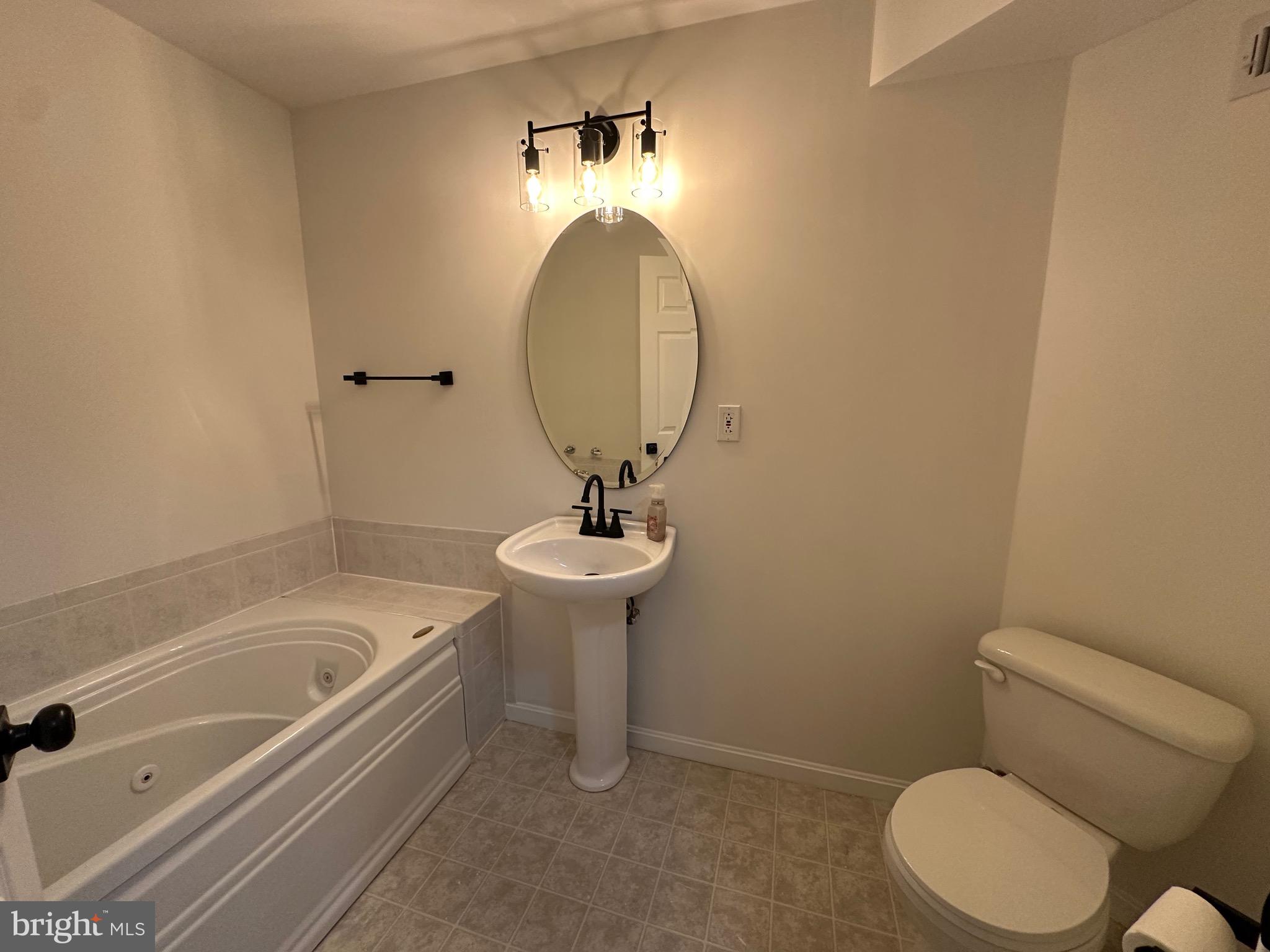 GREENHILL CROSSING - Residential Lease