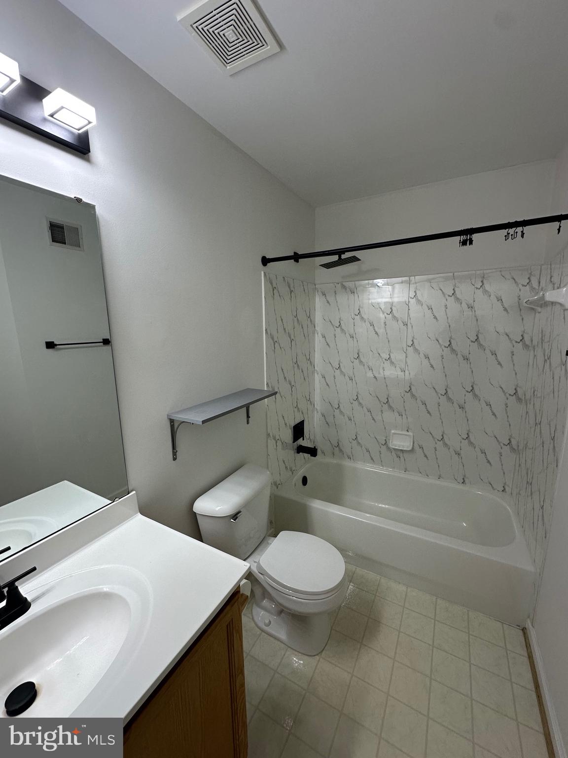 GREENHILL CROSSING - Residential Lease