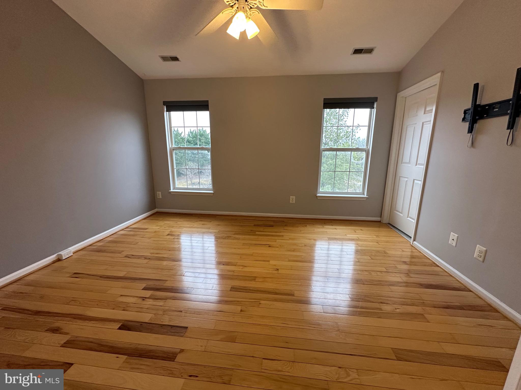 GREENHILL CROSSING - Residential Lease