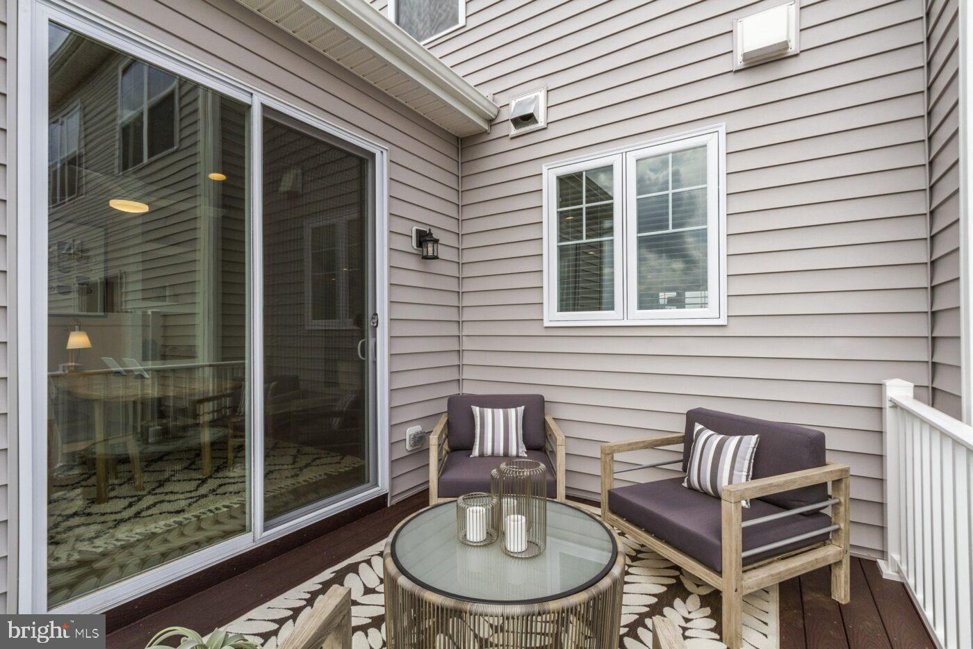 STERLING WALK - Residential