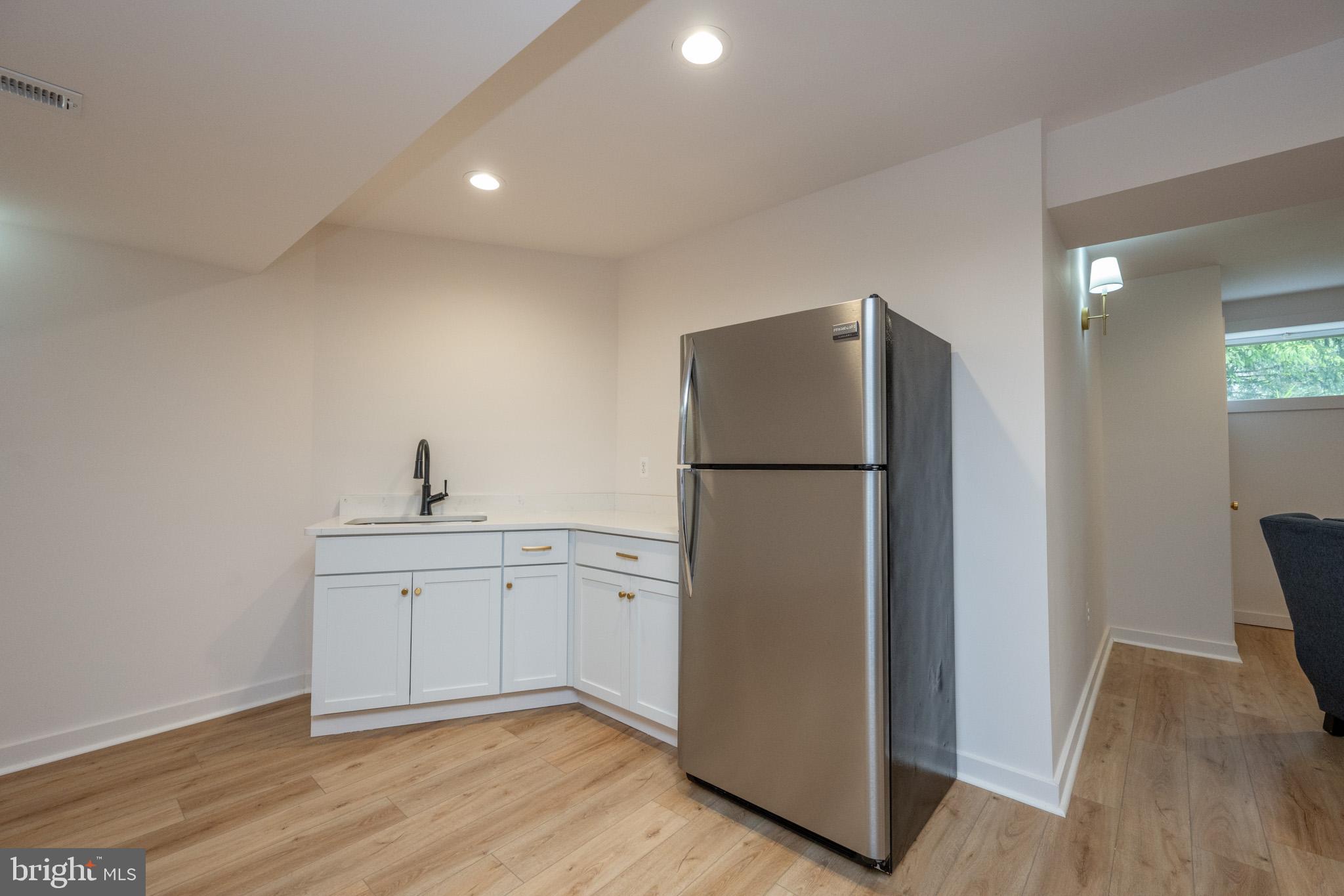 WATERFRONT GREENS - Residential