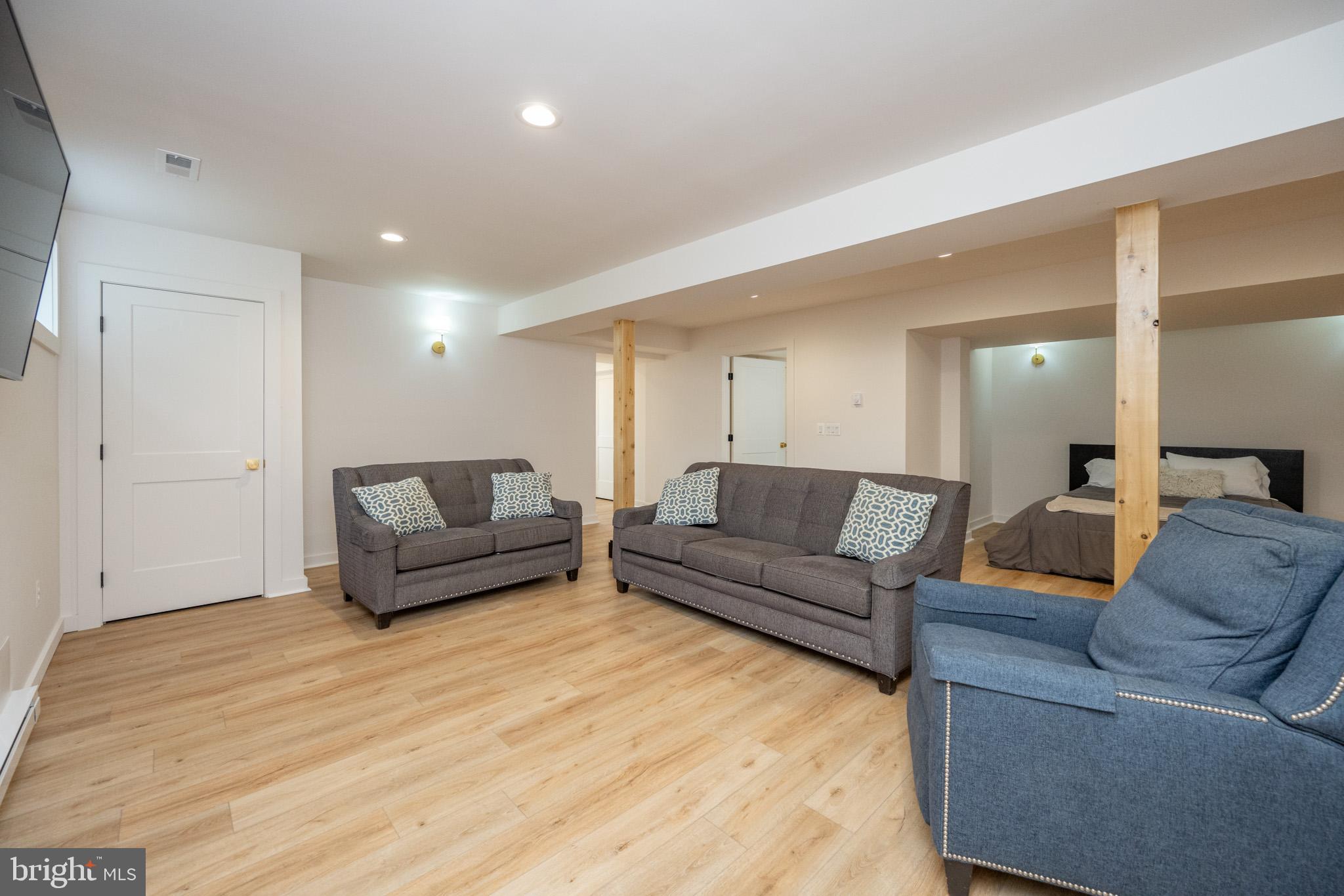 WATERFRONT GREENS - Residential