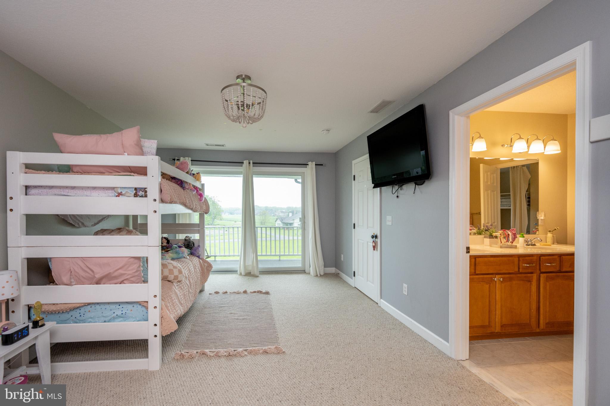 WATERFRONT GREENS - Residential