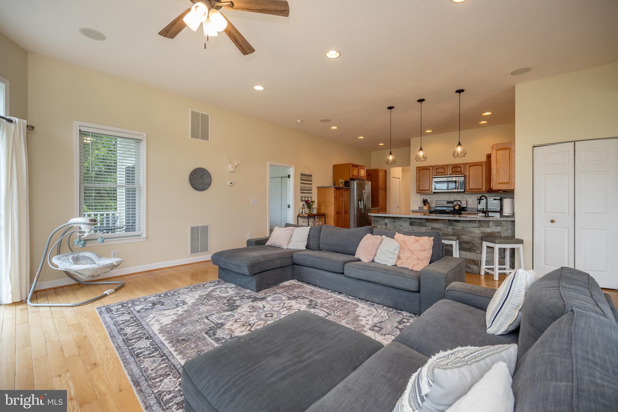 WATERFRONT GREENS - Residential