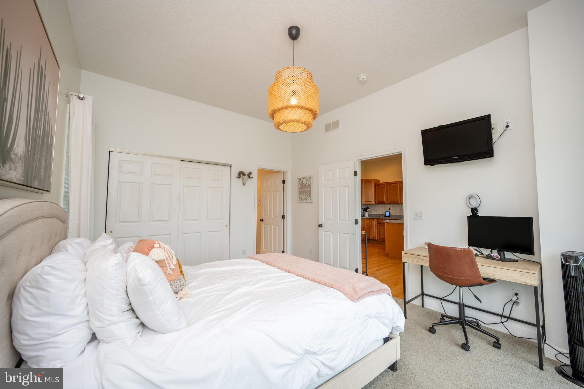 WATERFRONT GREENS - Residential