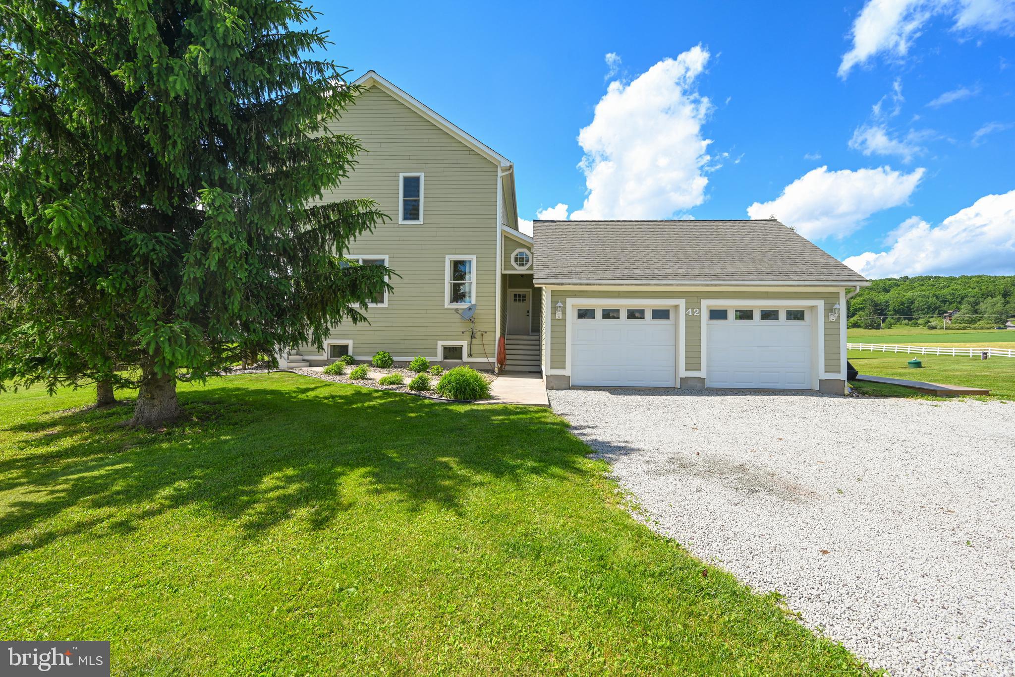 WATERFRONT GREENS - Residential