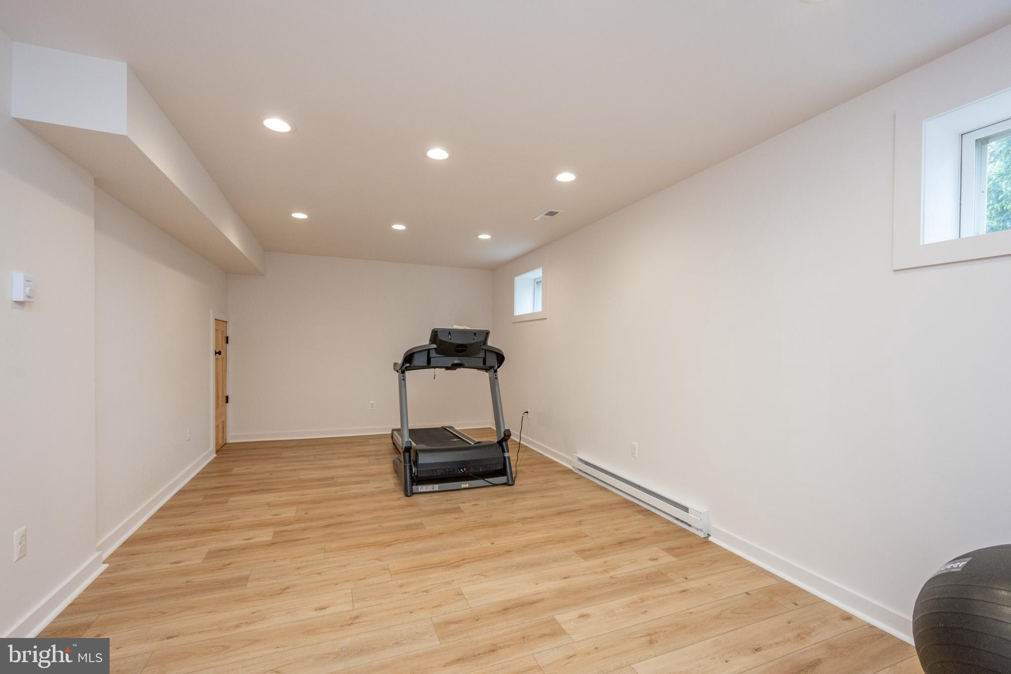 WATERFRONT GREENS - Residential